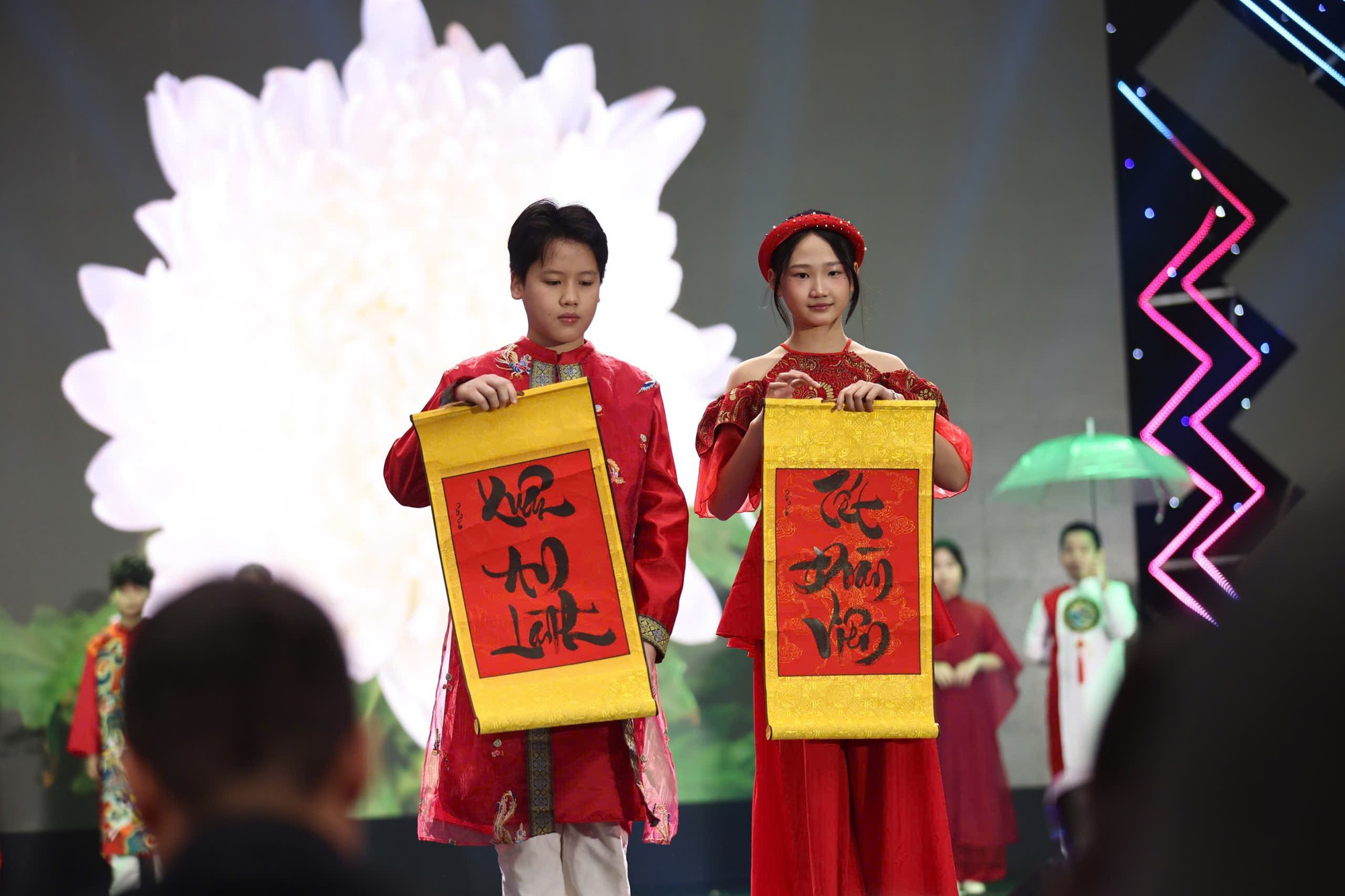 [Foto] Estudiantes vietnamitas celebran cultura tradicional en ocasión del Año Nuevo Lunar