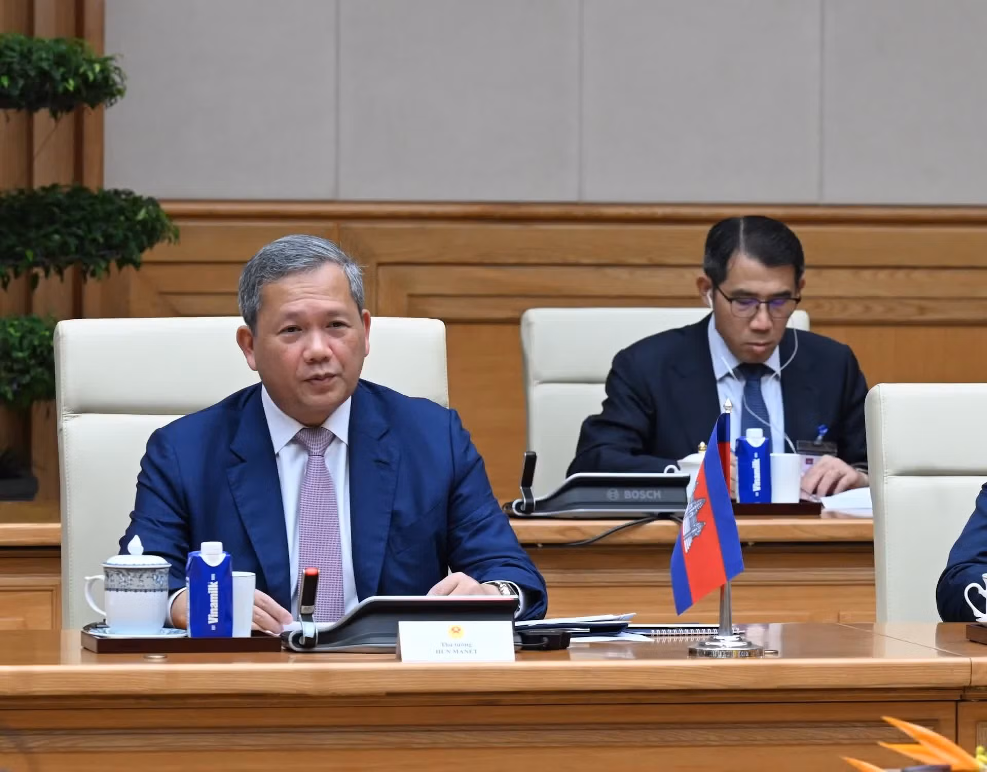 El primer ministro de Camboya, Samdech Moha Borvor Thipadei Hun Manet, da palabras.