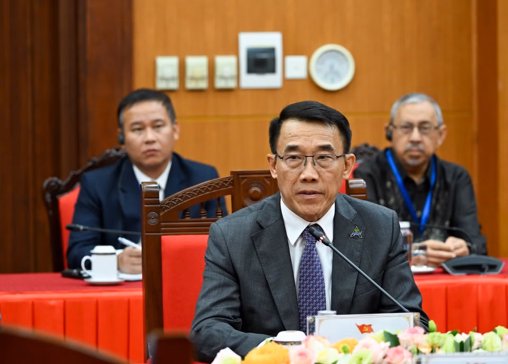 Bounleua Phandanouvong, jefe de la Comisión de Relaciones Exteriores del Comité Central del Partido Popular Revolucionario de Laos.