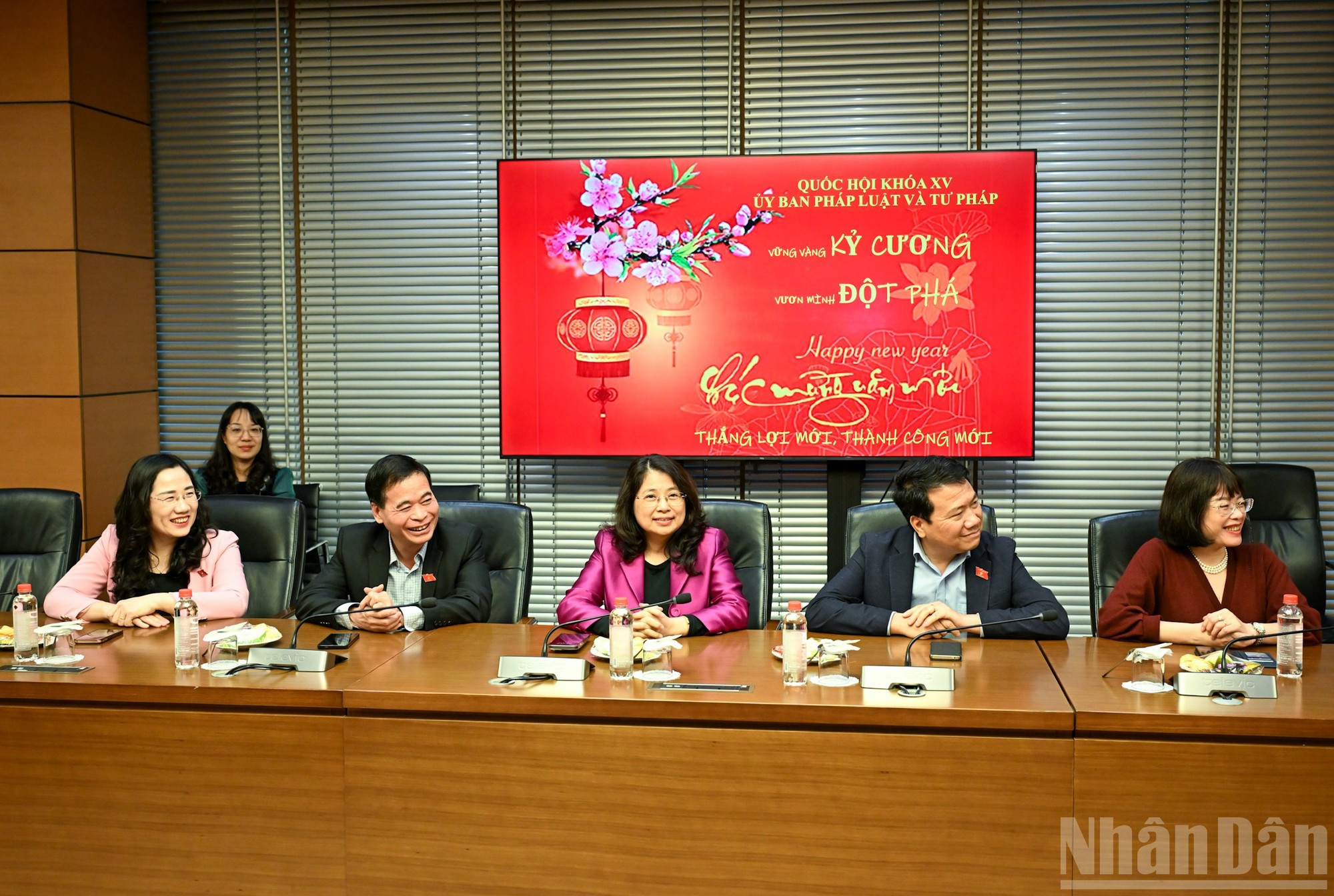 Los subjefes de la Comisión de Asuntos Judiciales y Jurídicos de la AN en la sesión.