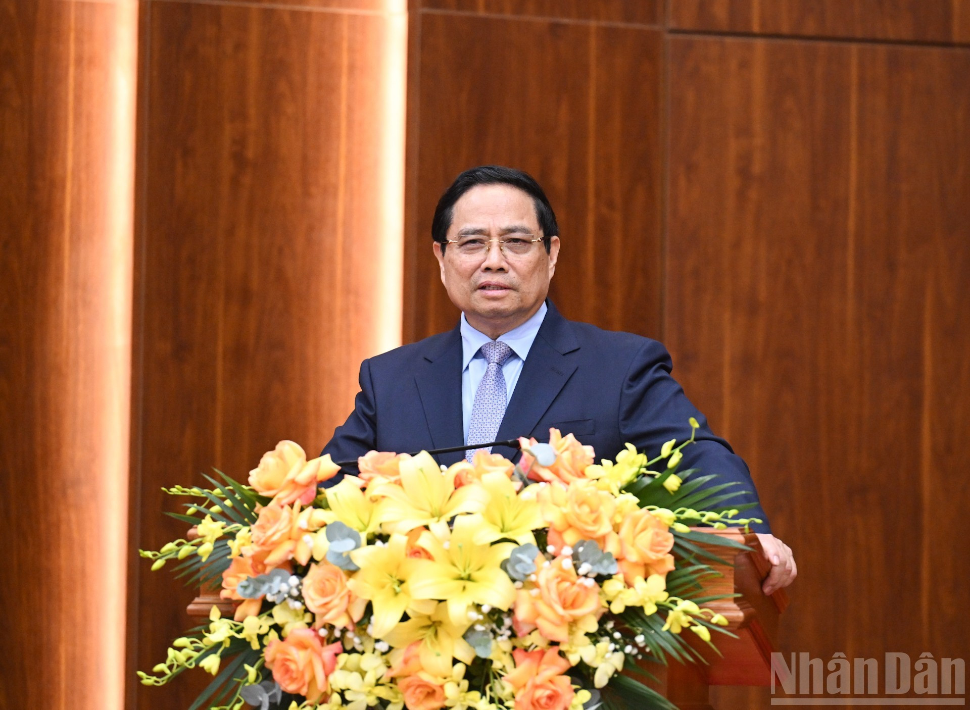 El premier Pham Minh Chinh habla en la cita.