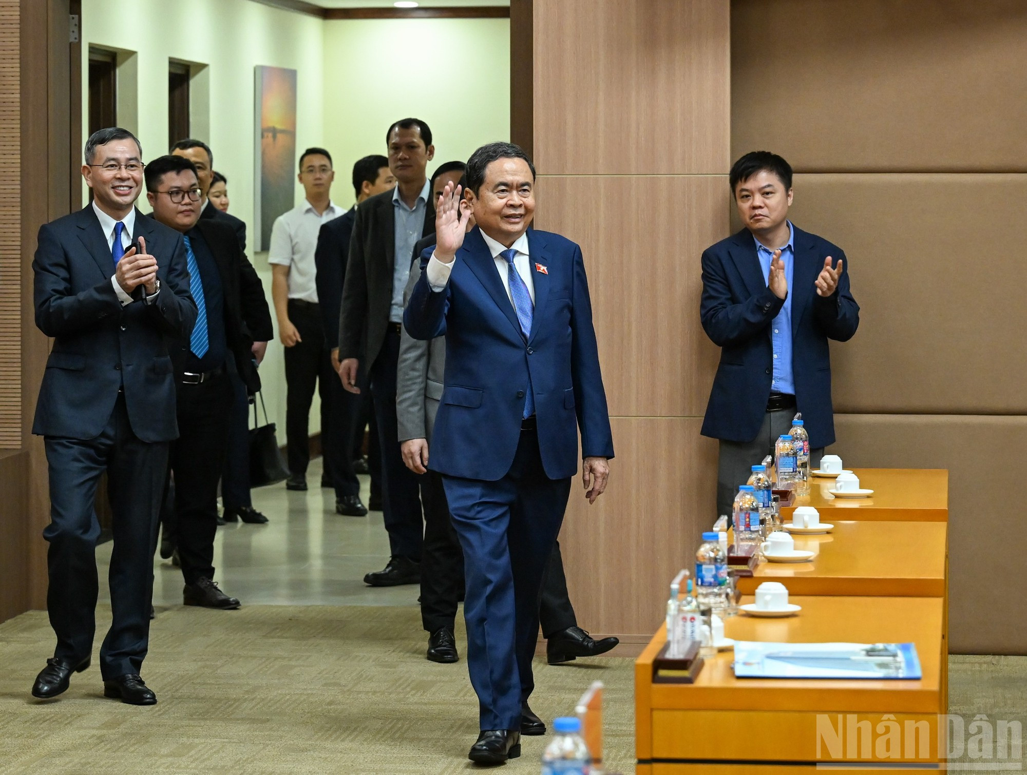 El máximo legislador del país llega al encuentro con la Auditoría Estatal.