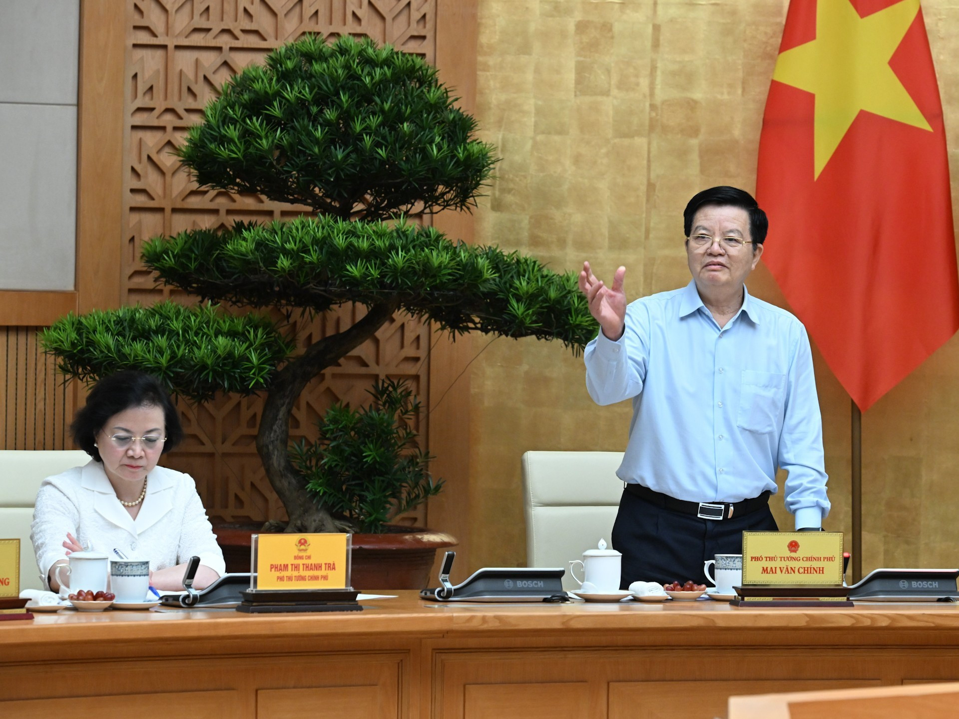 El viceprimer ministro Mai Van Chinh. El viceprimer ministro Mai Van Chinh.