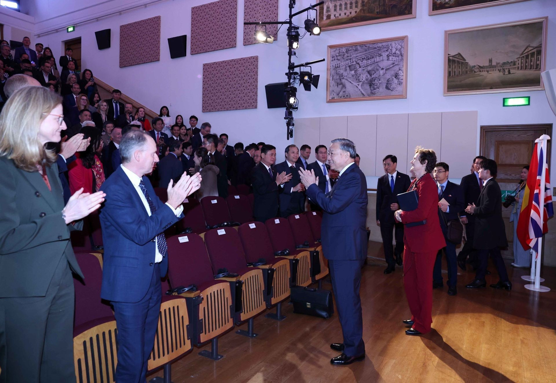 El secretario general del Partido Comunista de Vietnam, To Lam, en el evento. El secretario general del Partido Comunista de Vietnam, To Lam, en el evento.