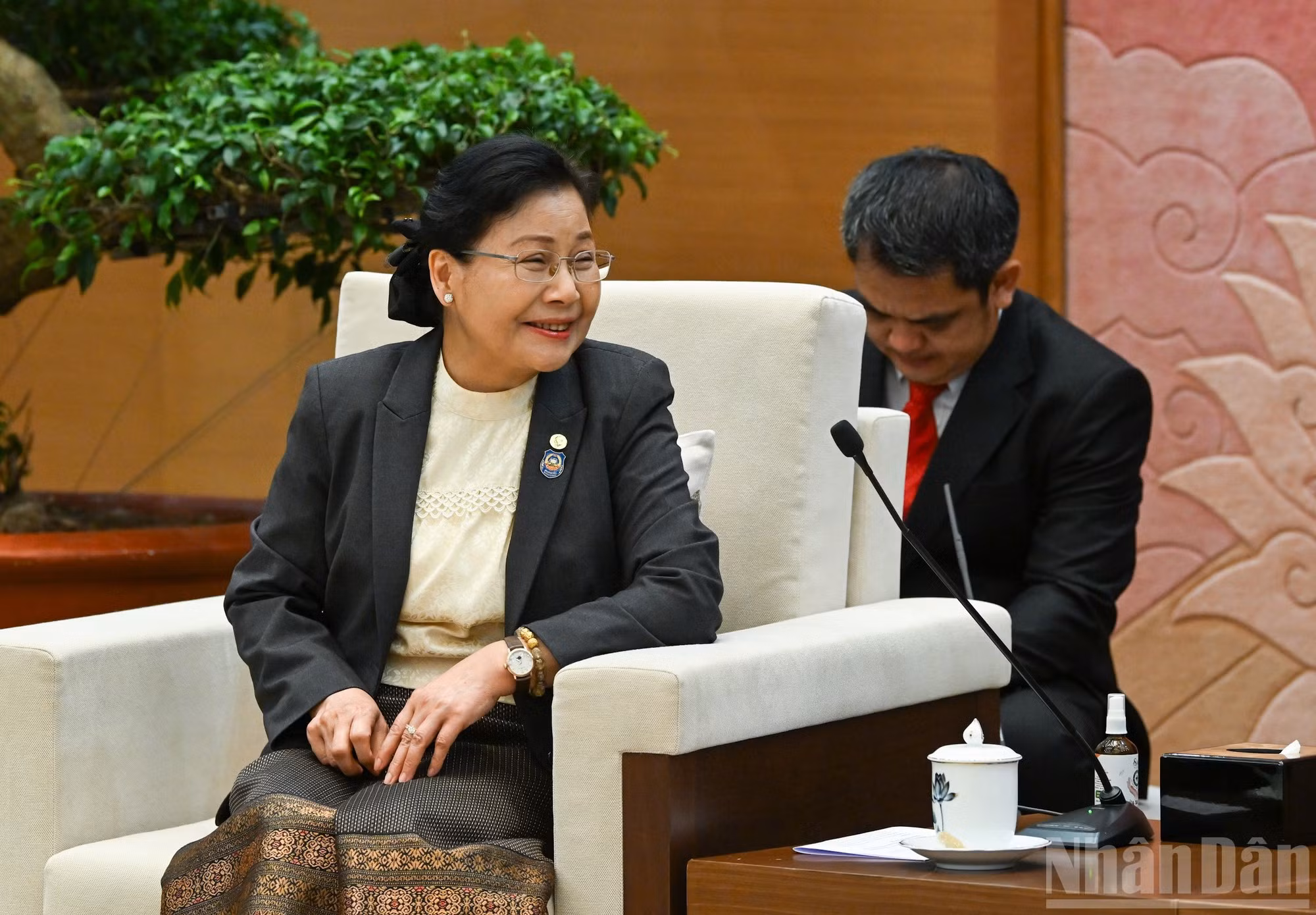 La presidenta del Tribunal Popular Supremo de Laos, Vienthong Siphandone, en la cita.