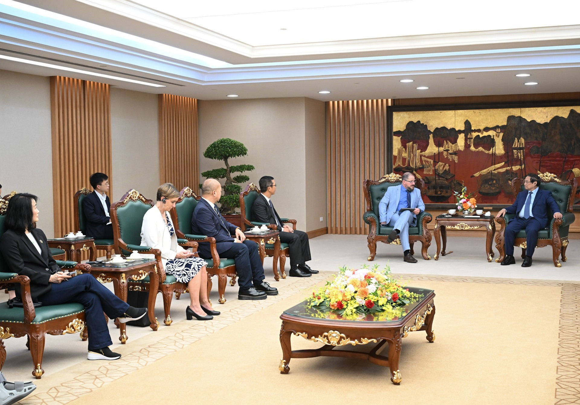 Miembros de la delegación de Amon.