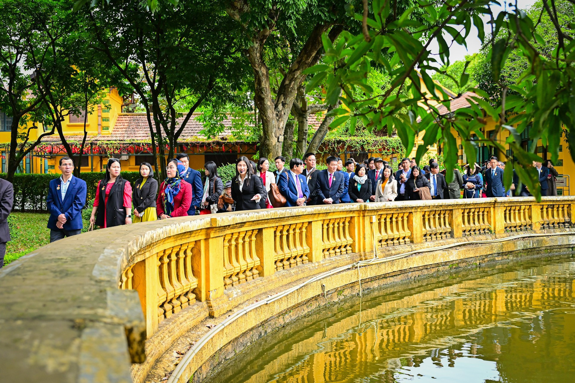 El estanque de peces del Tío Ho, otro sitio del complejo de reliquias.
