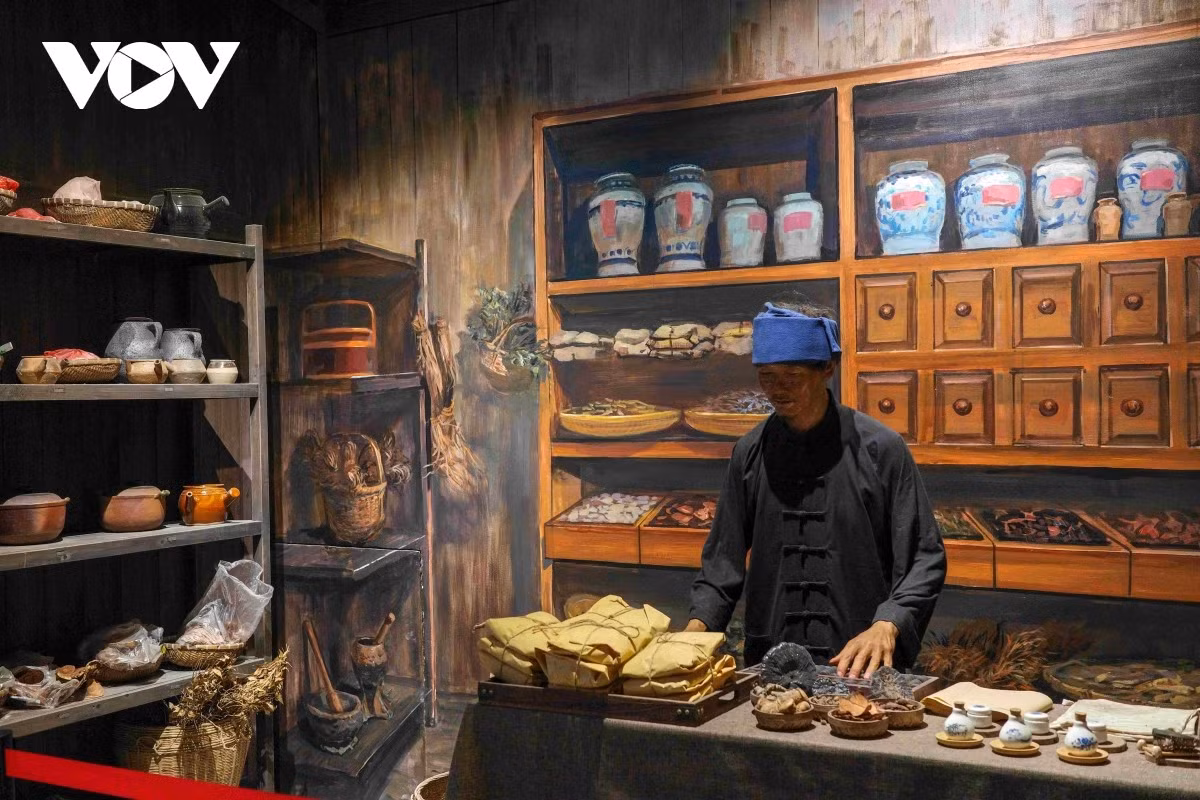 En este recinto también se proyectan la vida cotidiana de los habitantes locales y una cultura típica de los montes y las zonas limítrofes.