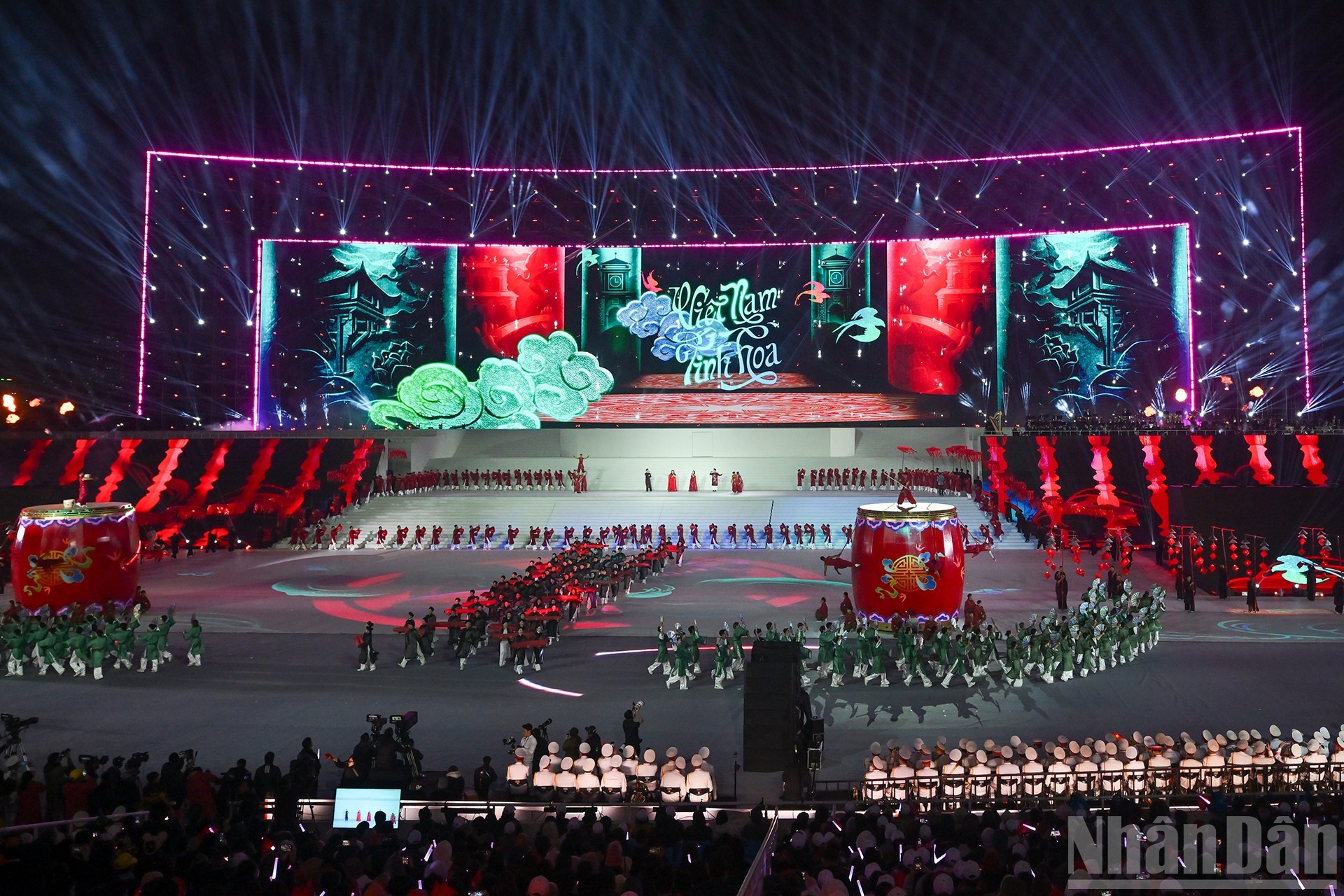 El programa reúne a importantes celebridades vietnamitas.