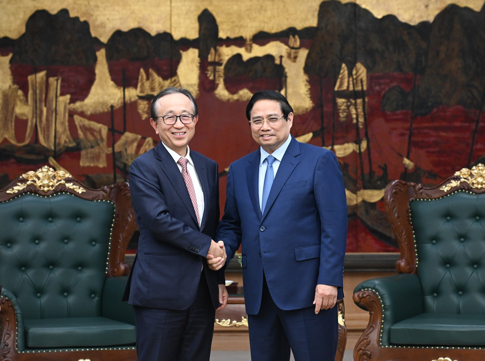 [Foto] Premier vietnamita se reúne con ejecutivo de corporación japonesa MUFG