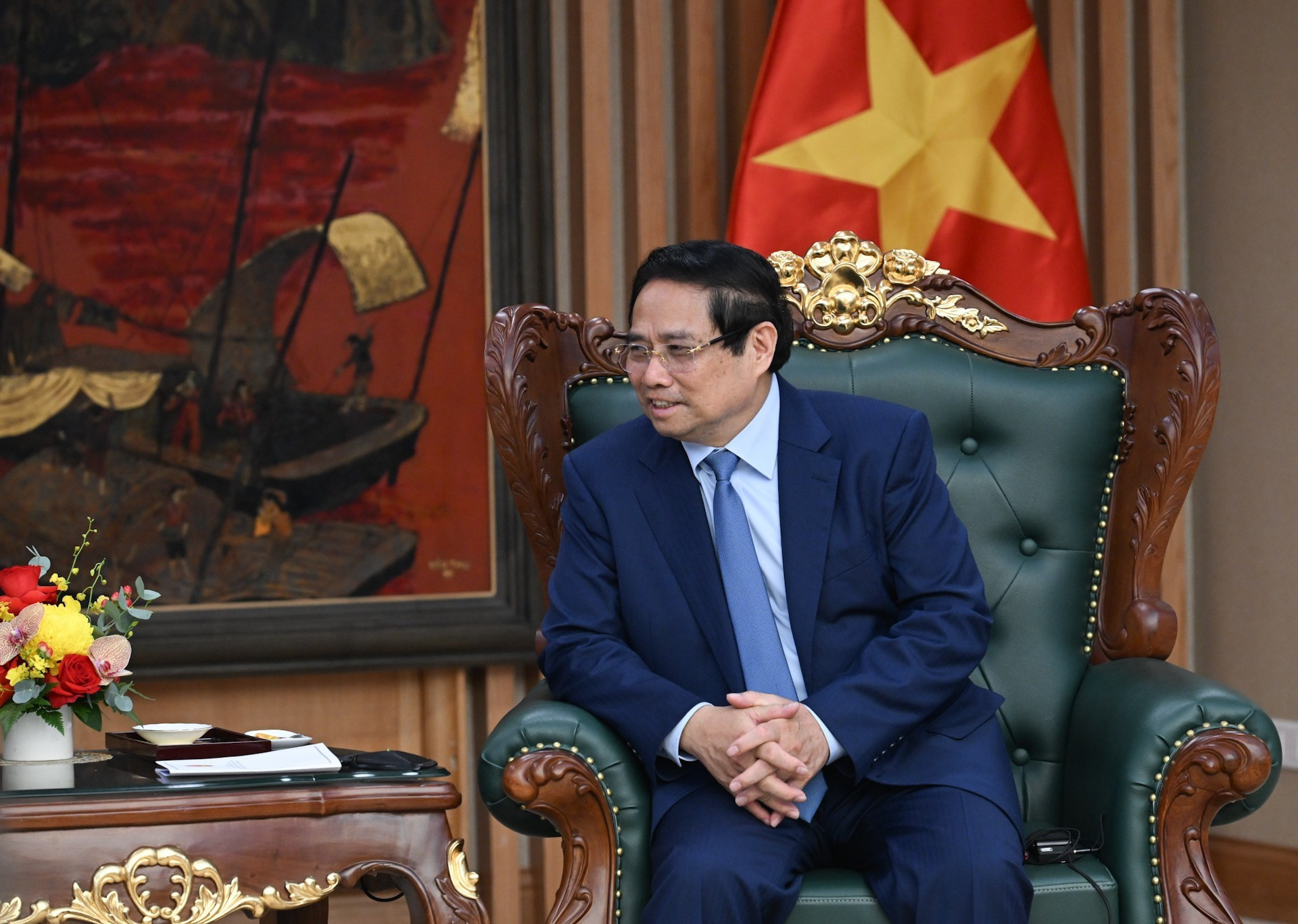 El jefe de Gobierno vietnamita da palabras.