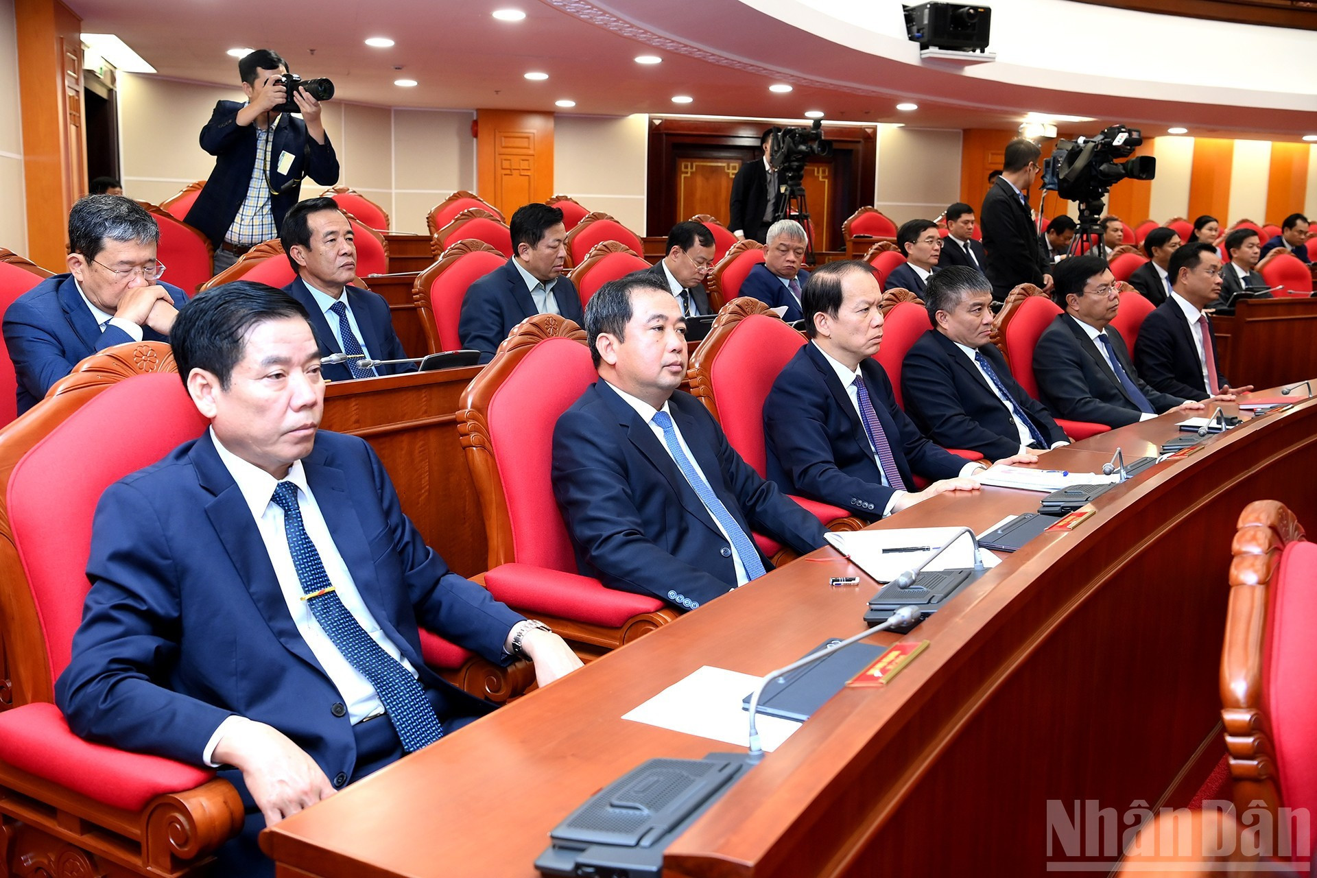 Delegados a la sesión de clausura del 14º Pleno del XIII Comité Central del PCV.