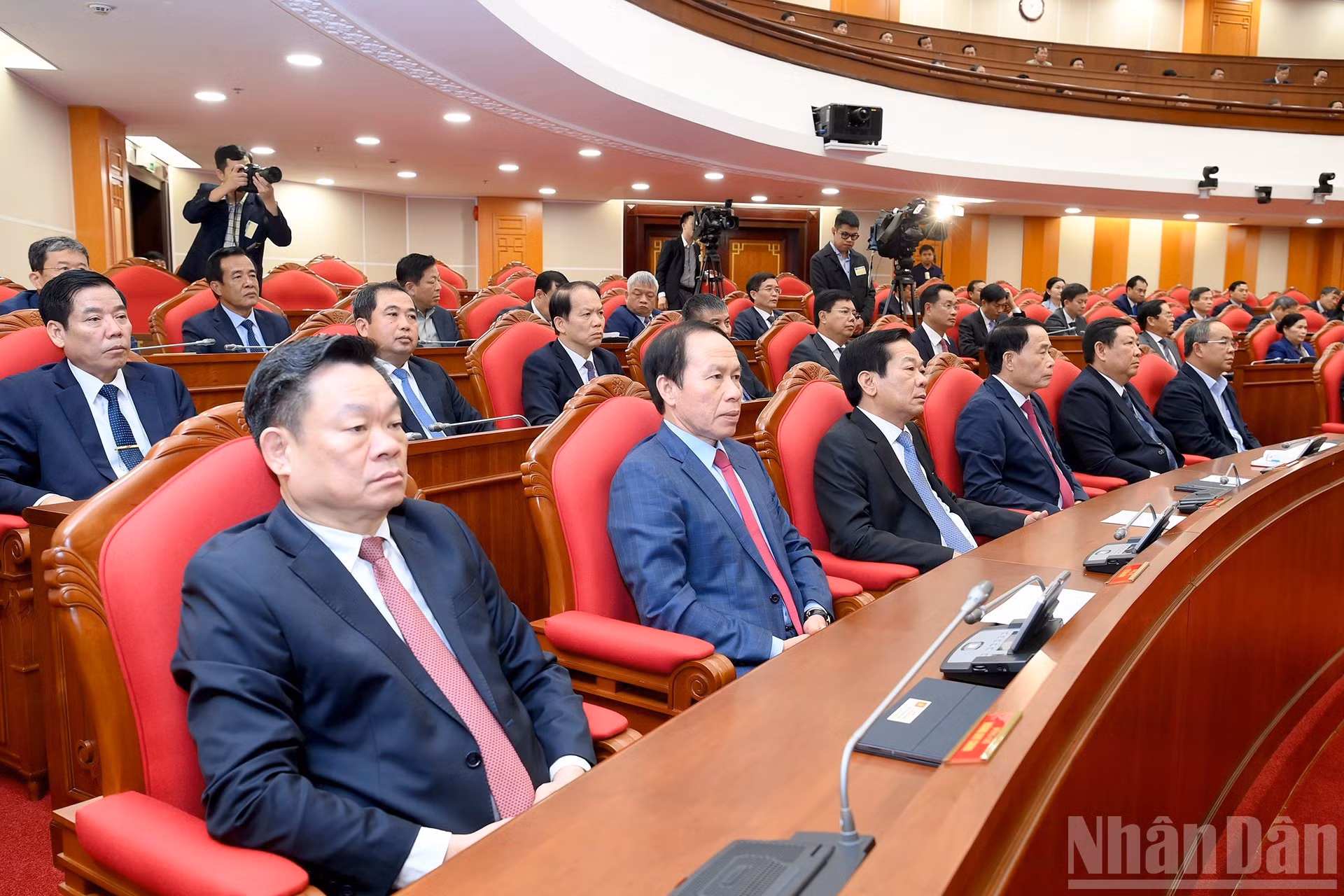 Delegados a la sesión de clausura del 14º Pleno del XIII Comité Central del PCV.