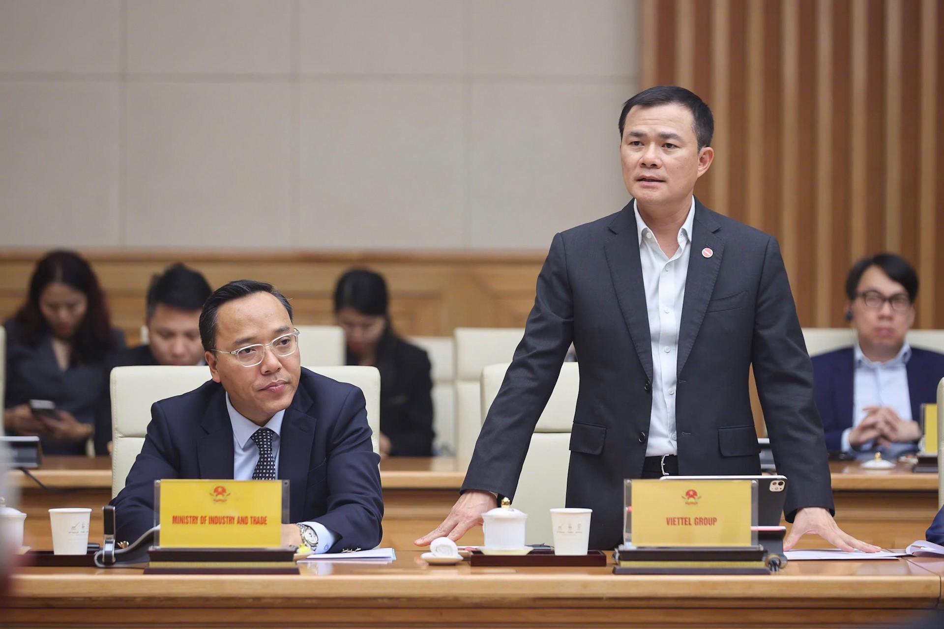 Tao Duc Thang, presidente y director general de la Corporación Militar de Telecomunicaciones de Vietnam (Viettel), en su intervención.