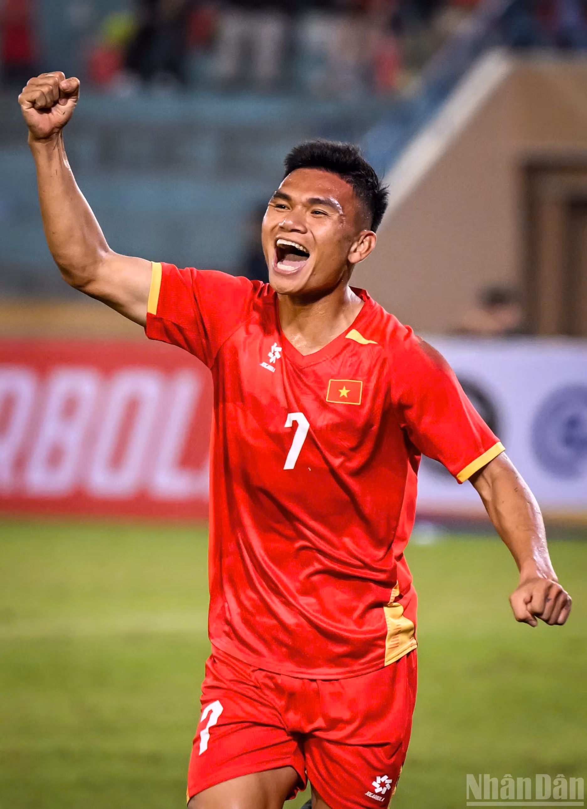 Xuan Manh da rienda suelta a su alegría.