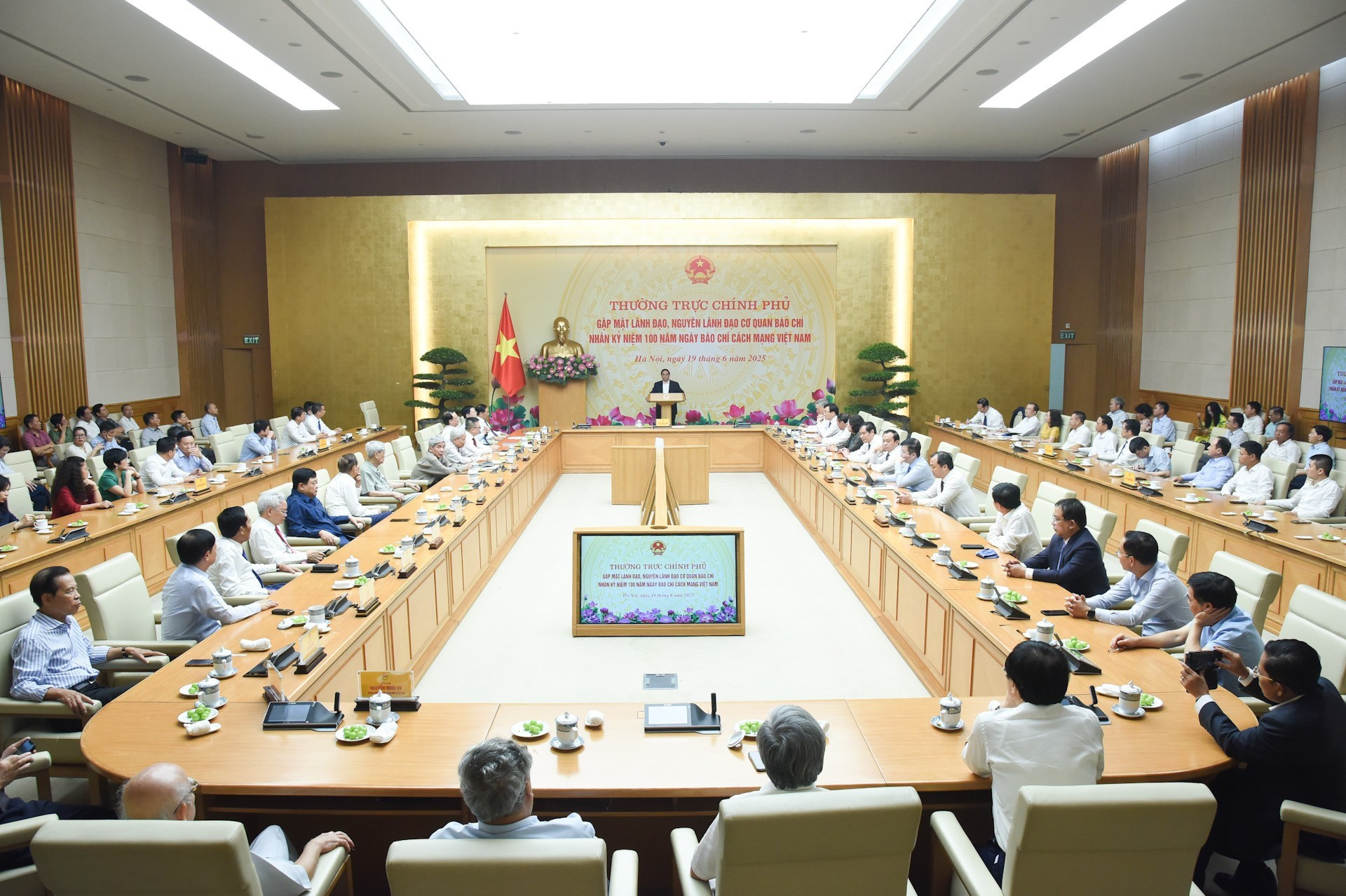 Panorama del encuentro, efectuado en la sede del Gobierno.