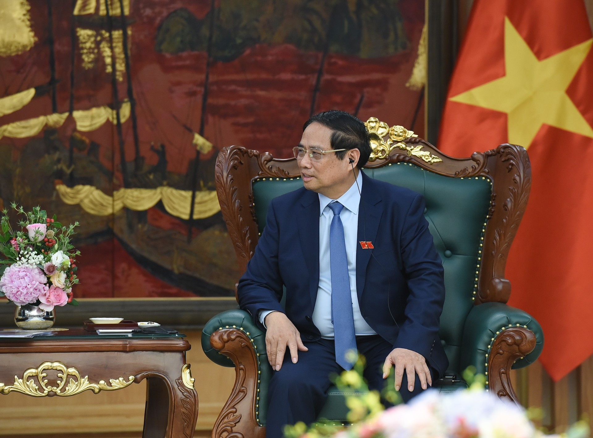 El premier Pham Minh Chinh interviene en la reunión.