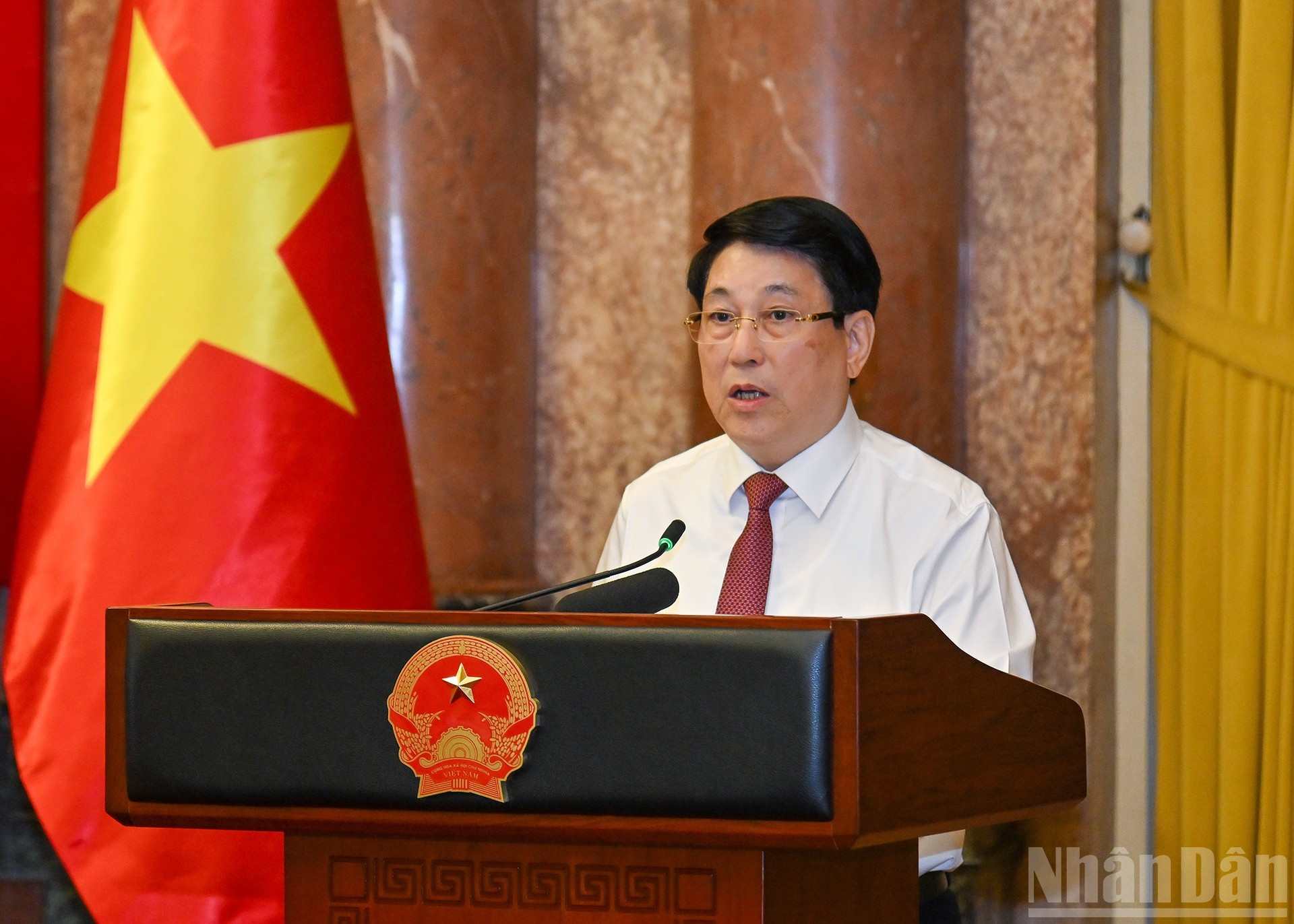 El presidente del país, Luong Cuong, interviene en la cita.