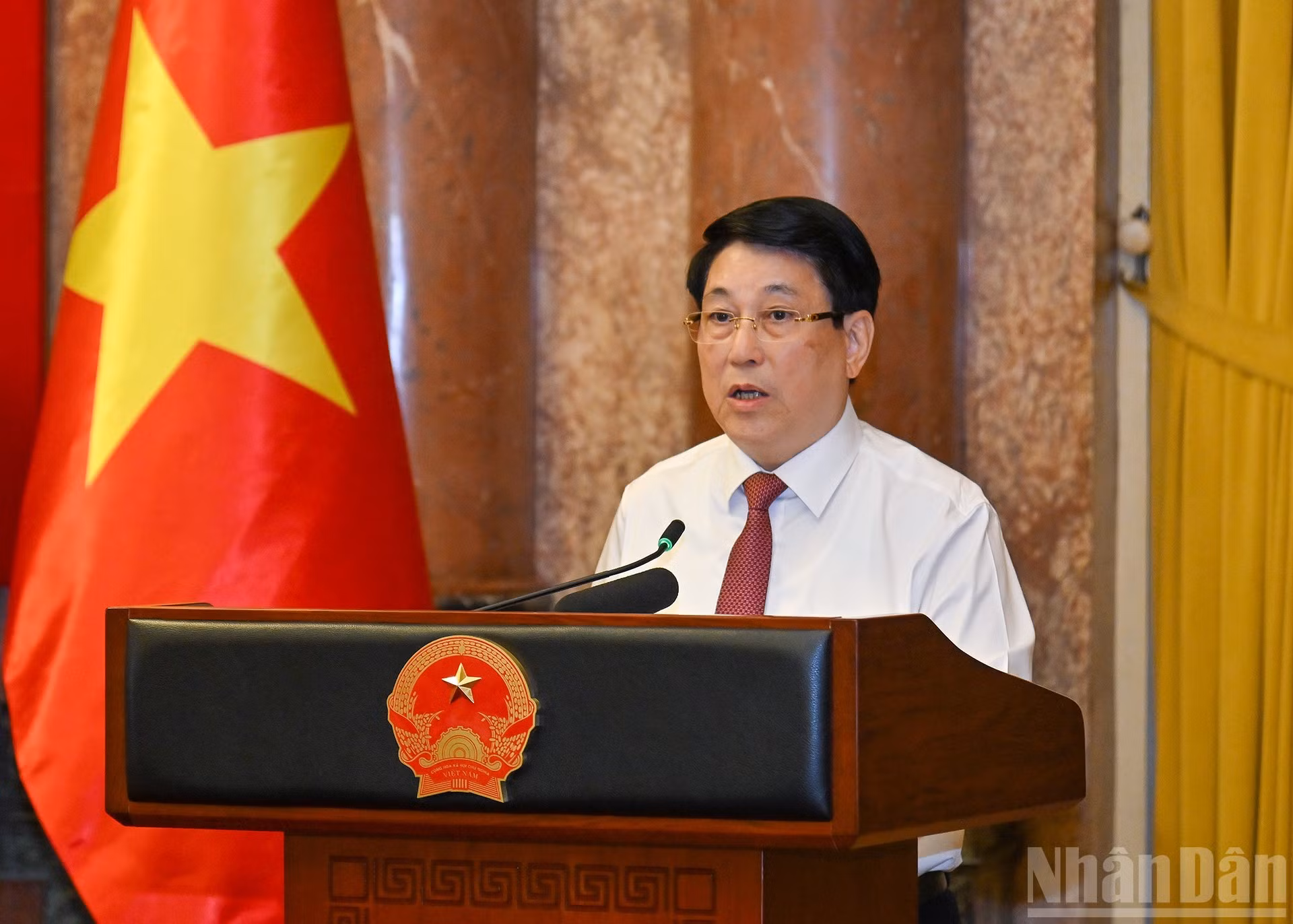 El presidente del país, Luong Cuong, interviene en la cita.