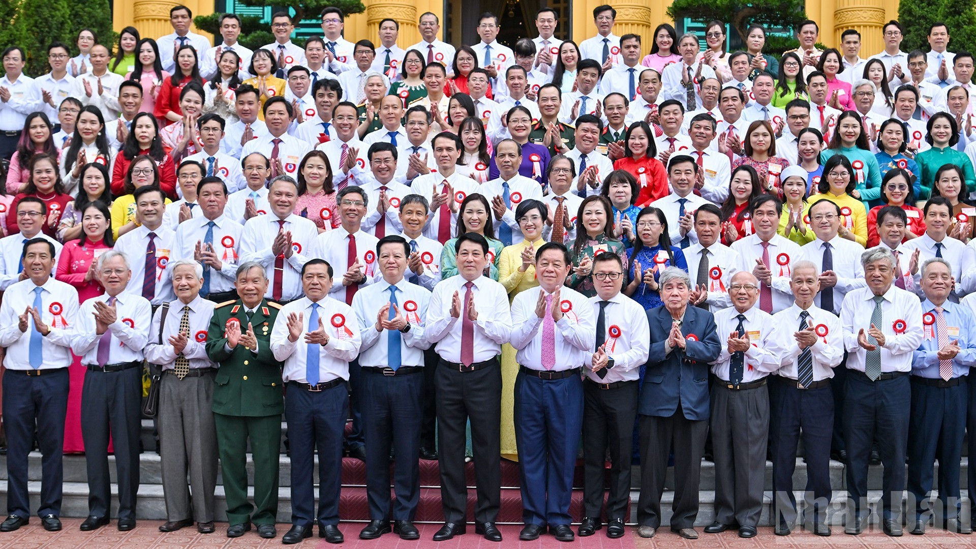 [Foto] Presidente de Vietnam recibe a periodistas destacados con motivo de Día de Prensa Revolucionaria 