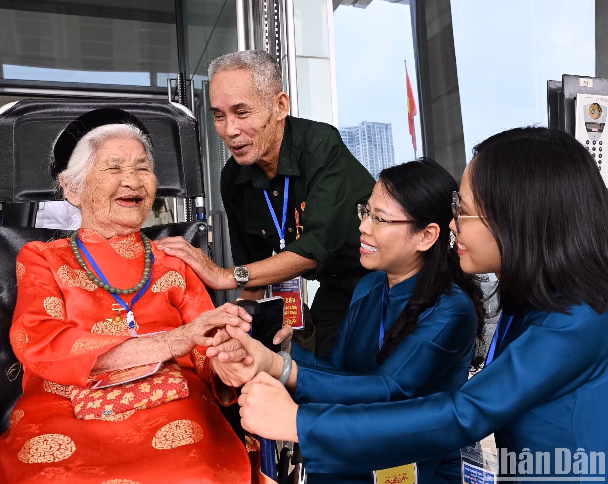 La Madre Heroica Vietnamita Nguyen Thi Diem, residente en Hanói.