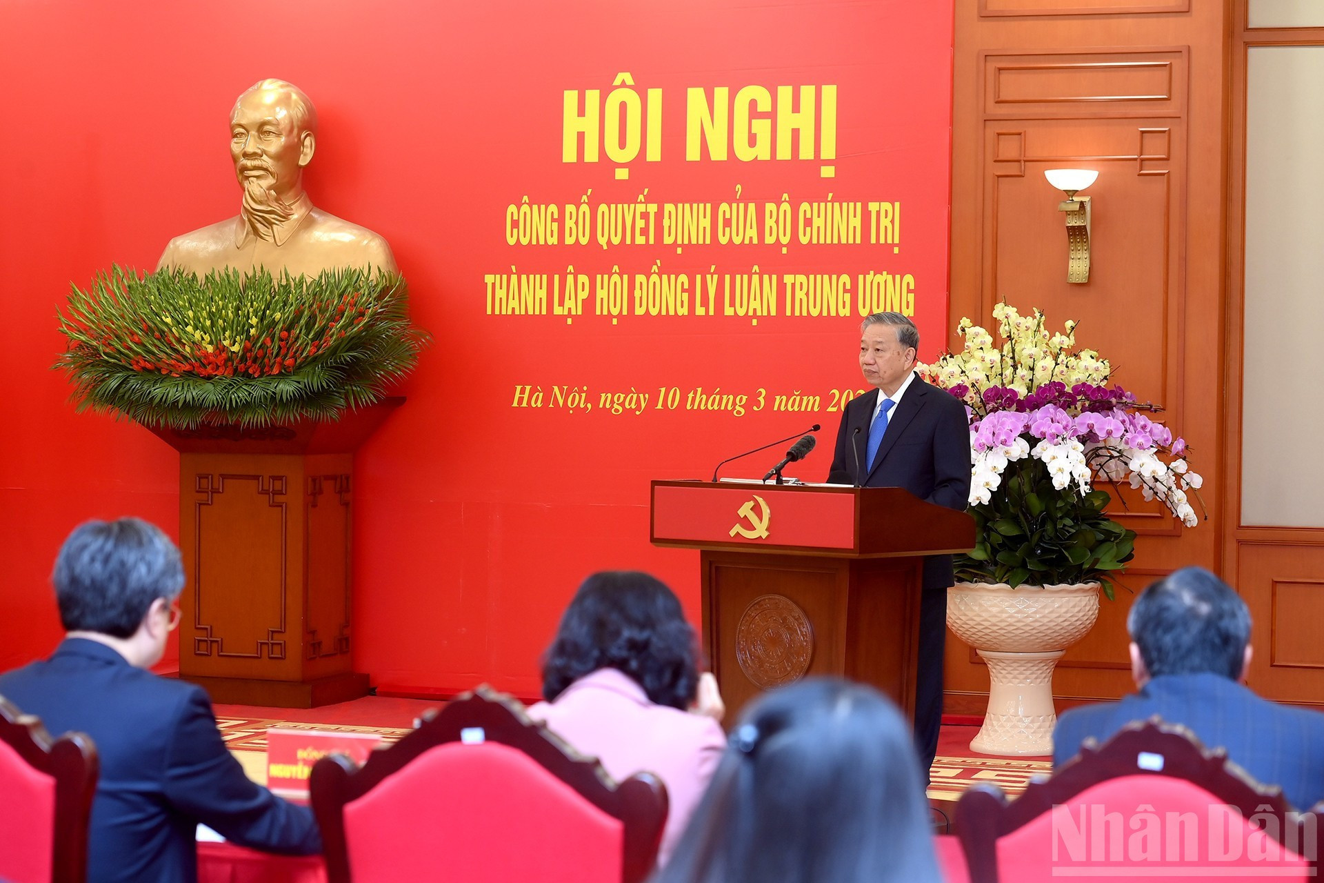 El secretario general del Partido Comunista de Vietnam, To Lam, interviene en el acto.