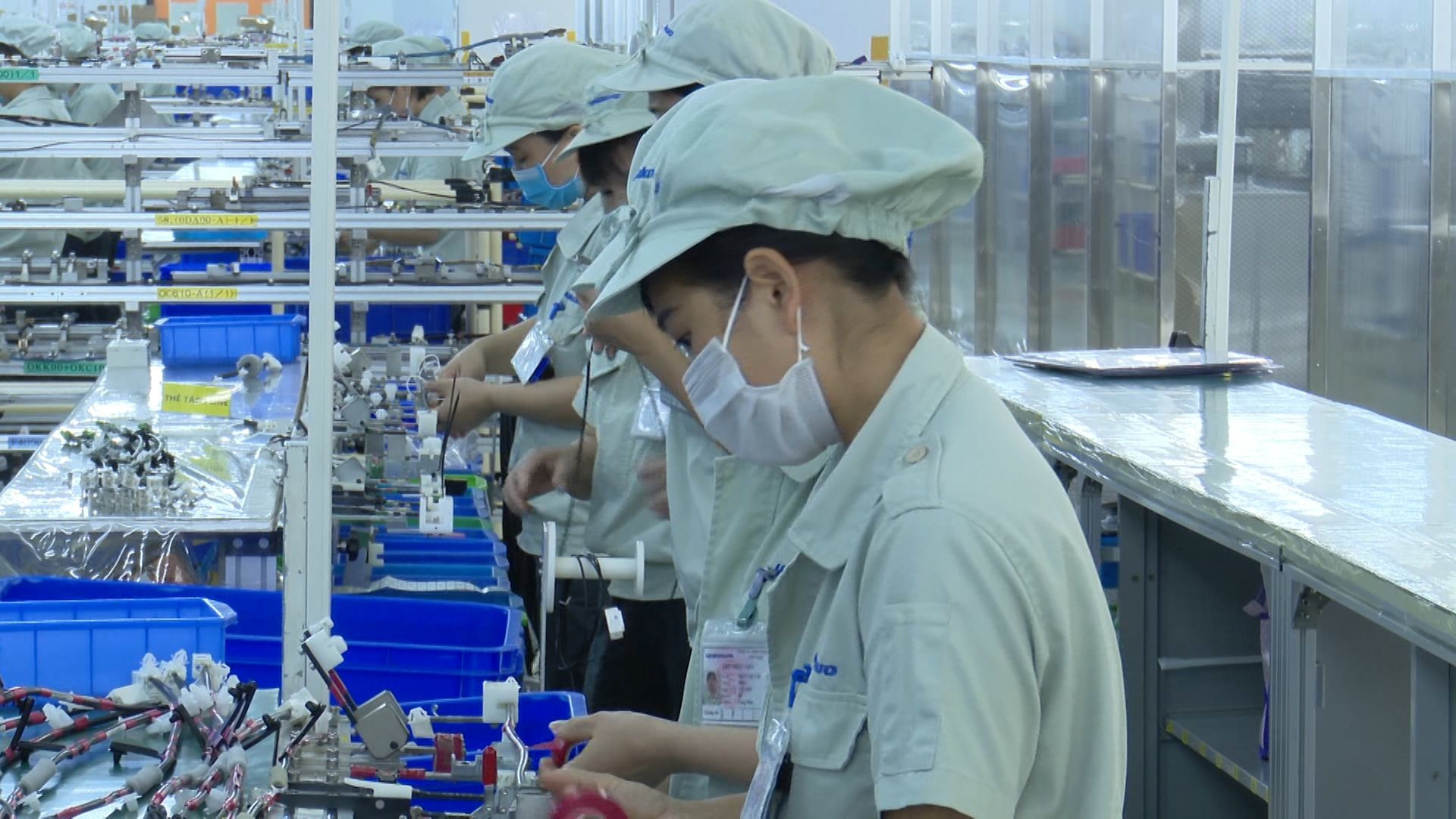 Una línea de producción en el Parque Industrial de Dong Van.