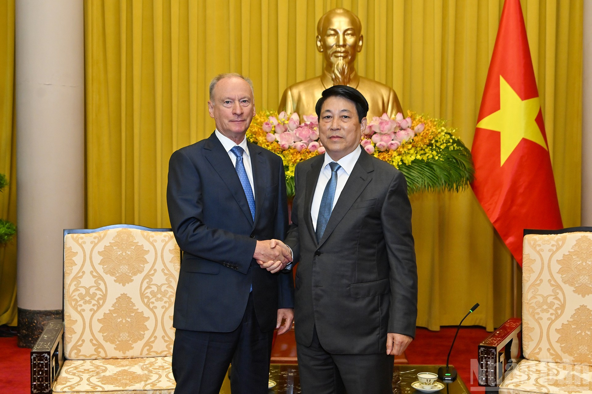 El presidente de Vietnam, Luong Cuong, y Nikolai Patrushev, asistente del presidente ruso y jefe del Consejo Marítimo de la Federación de Rusia.