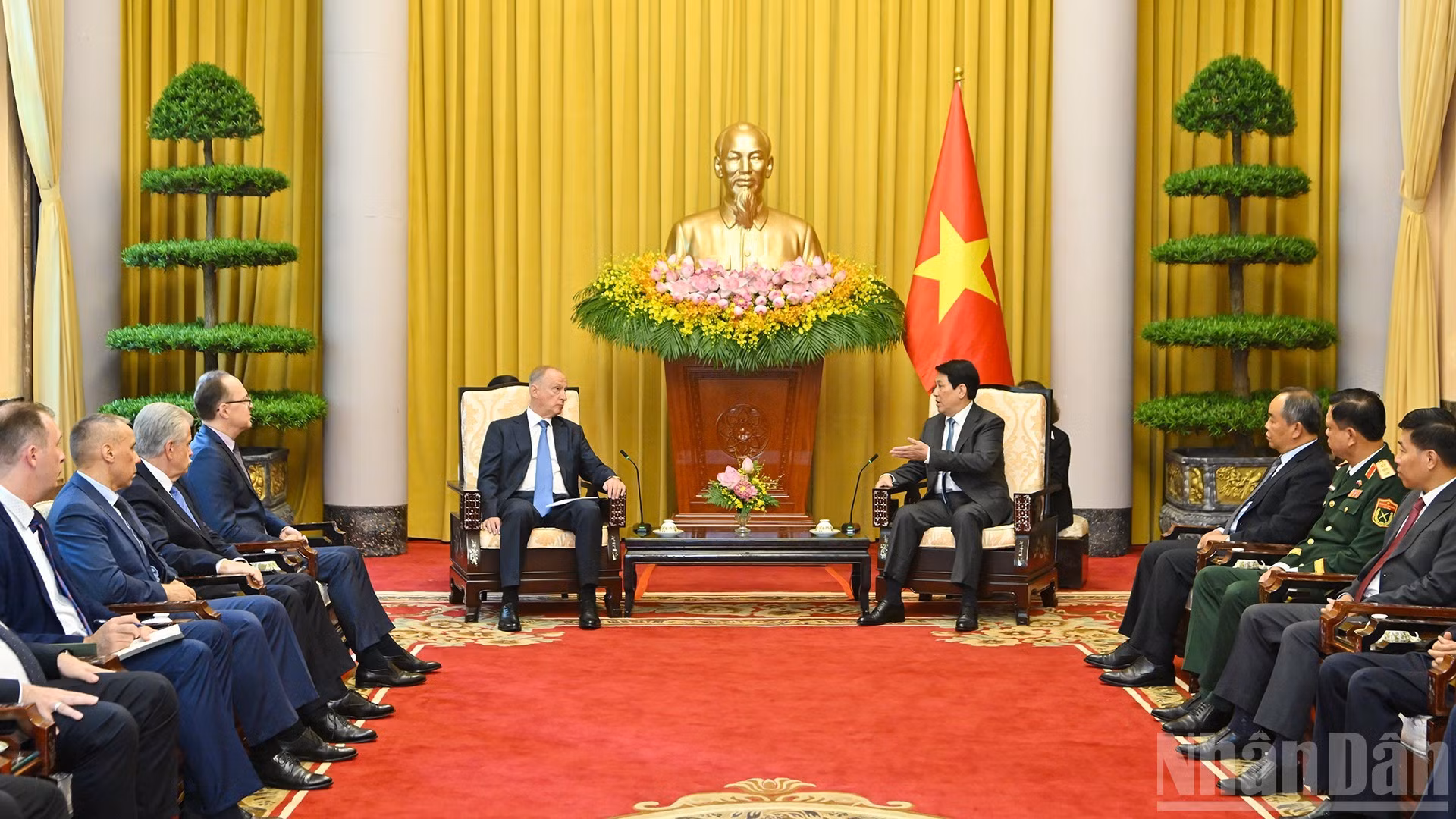 [Foto] Jefe de Estado vietnamita se reúne con asistente del presidente de Rusia