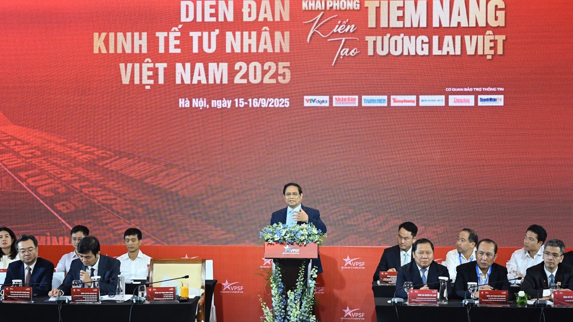 [Foto] Premier vietnamita asiste a diálogo de alto nivel del Foro del Sector Privado nacional