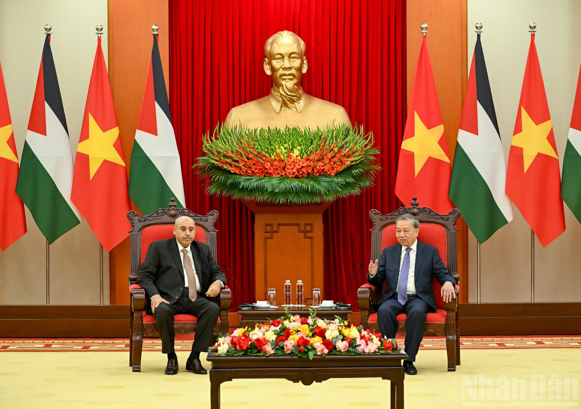 Escena de la reunión.