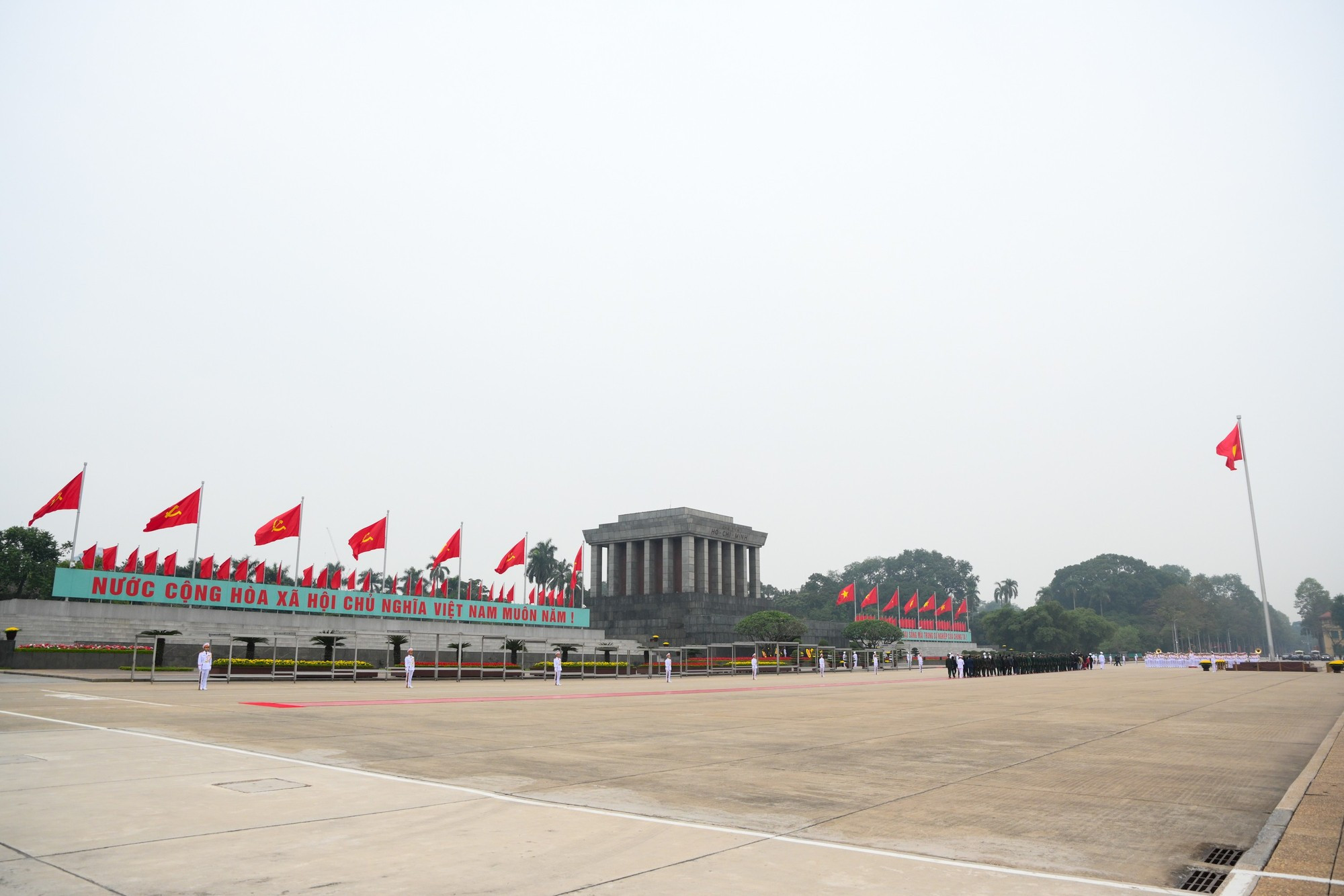 Vista panorámica del Mausoleo del Presidente Ho Chi Minh.