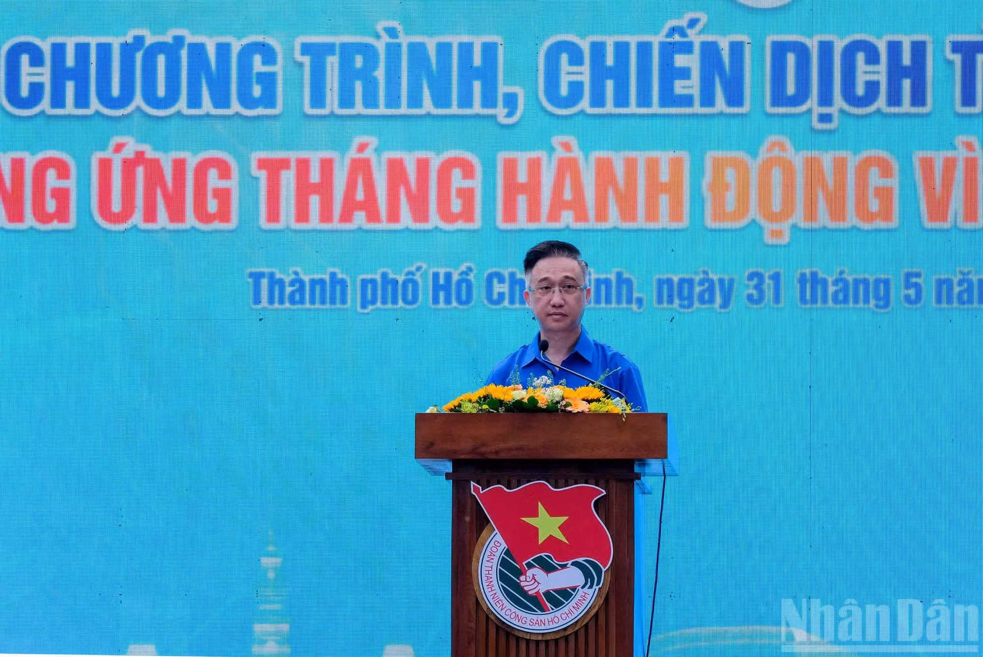 En su intervención, Dang Minh Thong, vicesecretario del Comité del Partido Comunista de Vietnam en Ciudad Ho Chi Minh, aprecia la concordancia de la iniciativa “Verano digital” con la Resolución 09-NQ/TW fechada el 19 de mayo de 2026 del Buró Político del Comité Central del Partido, así como con las orientaciones propias de la urbe sobre su construcción y desarrollo en la nueva era.