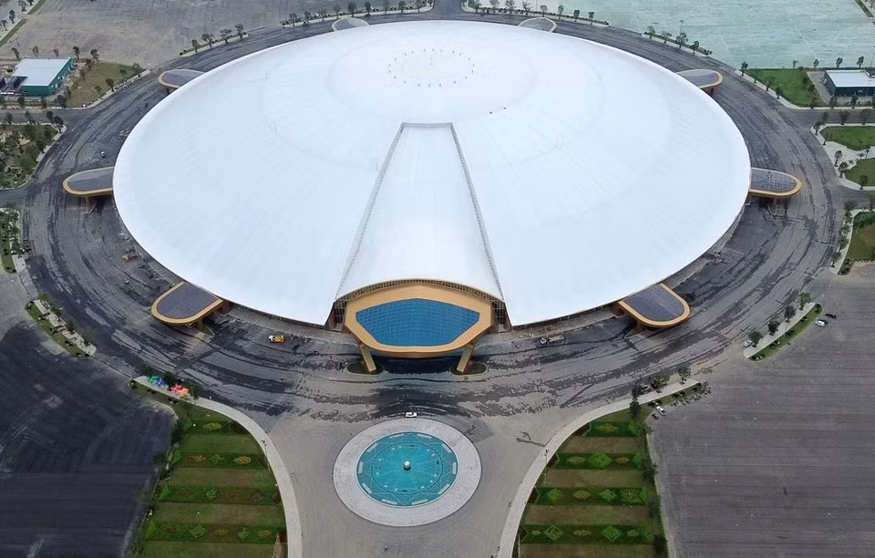 El sitio se destaca por ser el pabellón de exposiciones en forma circular más grande del mundo, con una superficie total de 104 mil 863 metros cuadrados.