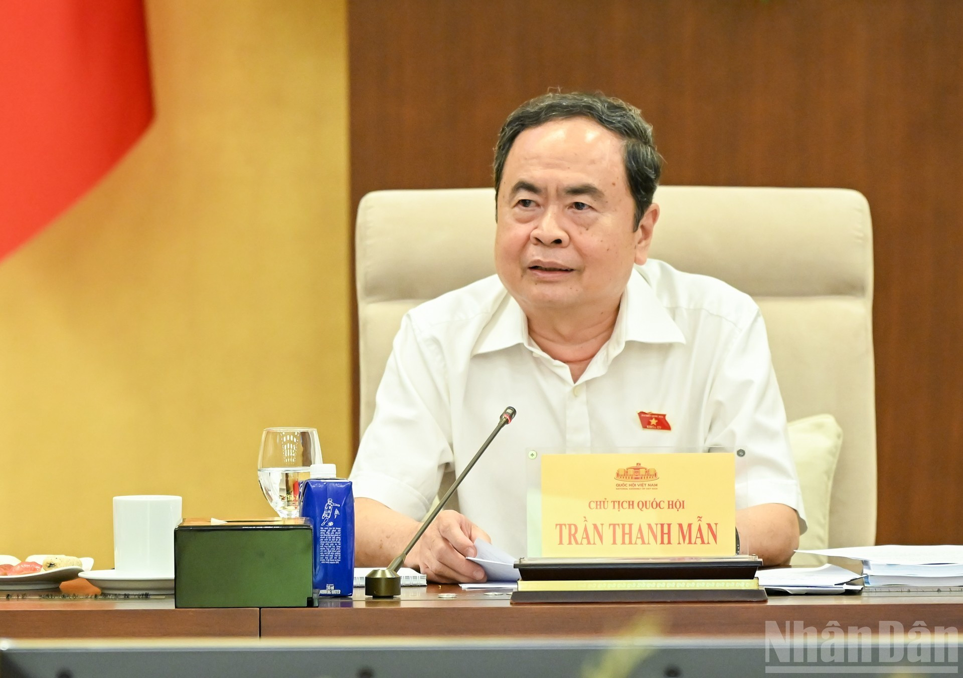 El secretario del Comité del Partido Comunista de Vietnam en la AN y presidente de esta, Tran Thanh Man, da palabras. El secretario del Comité del Partido Comunista de Vietnam en la AN y presidente de esta, Tran Thanh Man, da palabras.