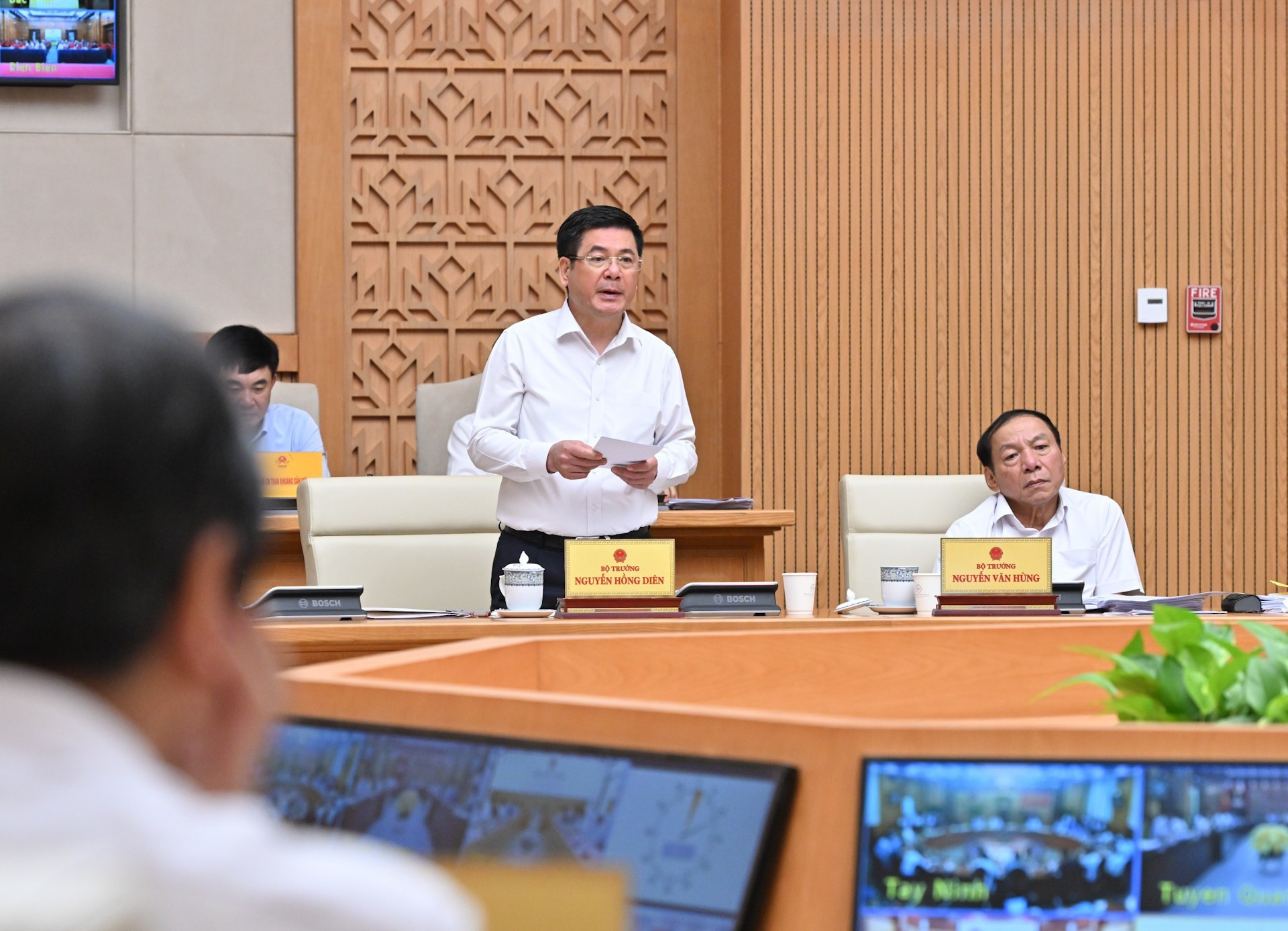 El ministro de Industria y Comercio, Nguyen Hong Dien.