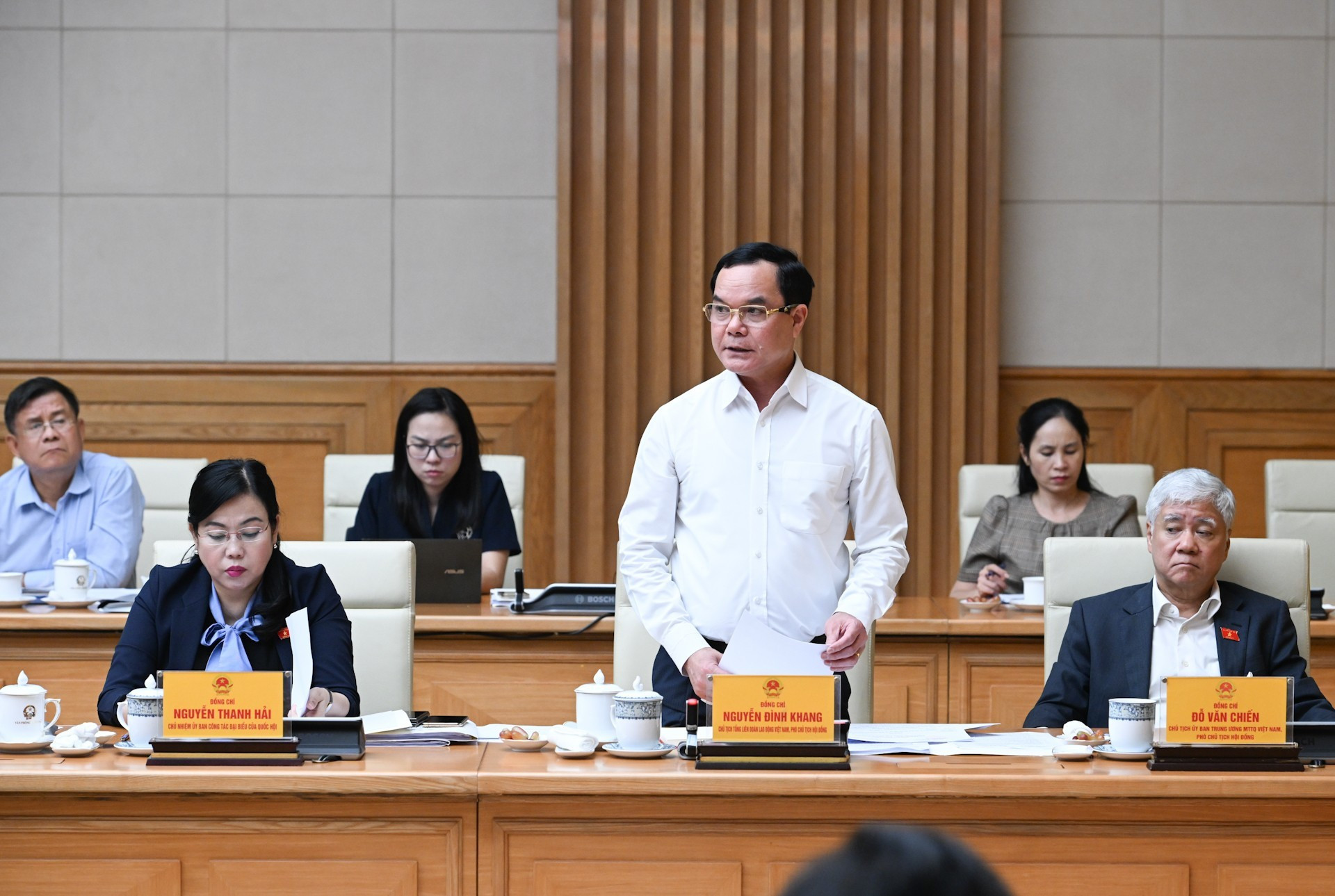 El presidente de la Confederación General del Trabajo de Vietnam y vicepresidente del Consejo Central de Emulación y Recompensa, Nguyen Dinh Khang, tiene la palabra.