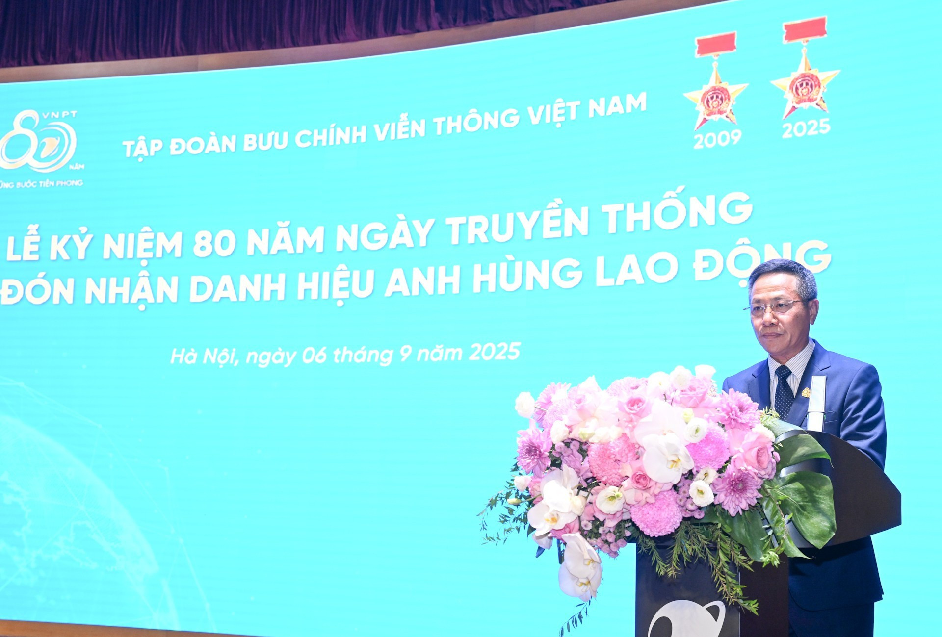 El presidente de la Junta Directiva de VNPT, To Dung Thai. El presidente de la Junta Directiva de VNPT, To Dung Thai.