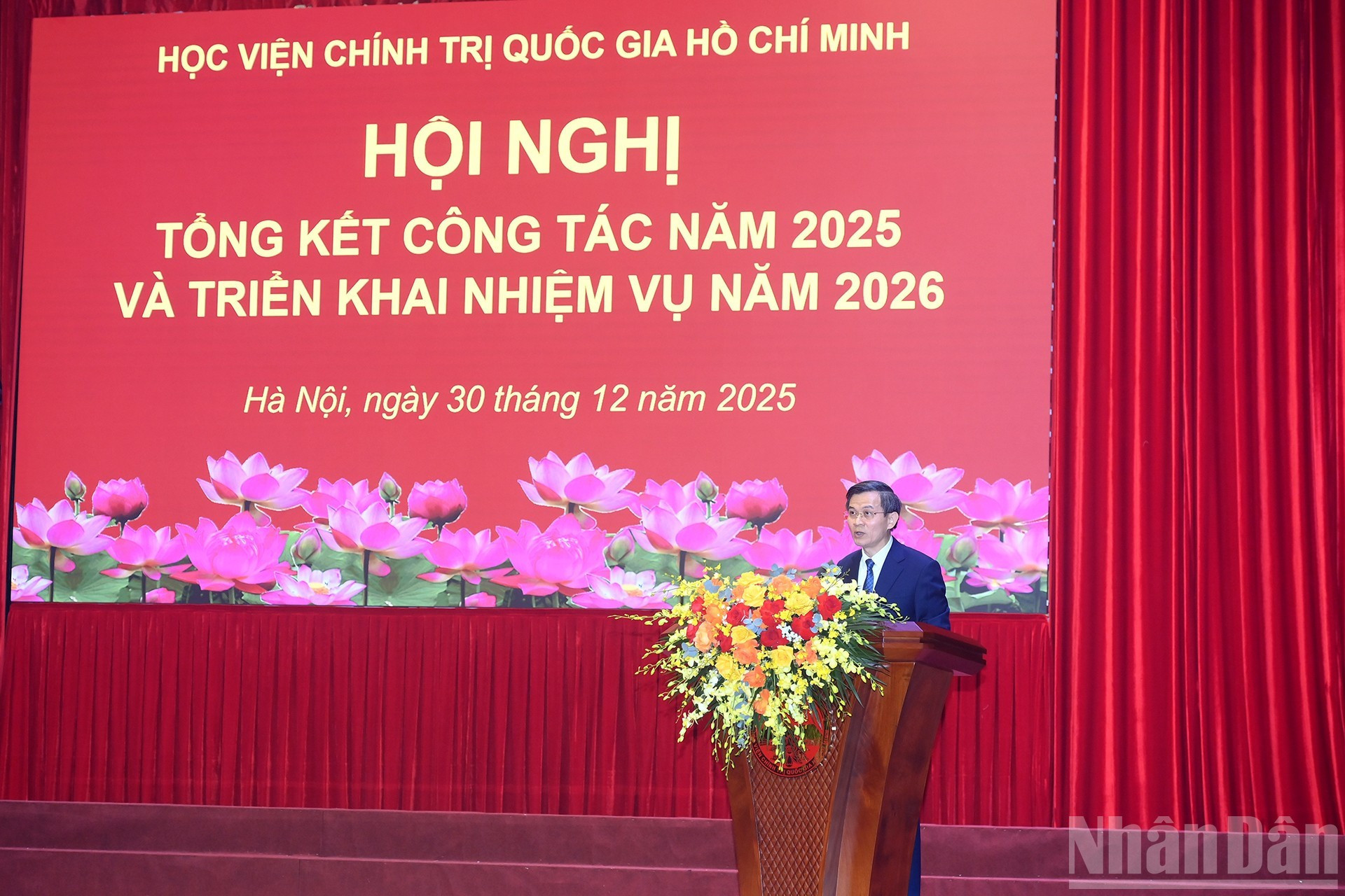 Doan Minh Huan, miembro del Comité Central del Partido y vicedirector permanente de la Academia Nacional de Política Ho Chi Minh.