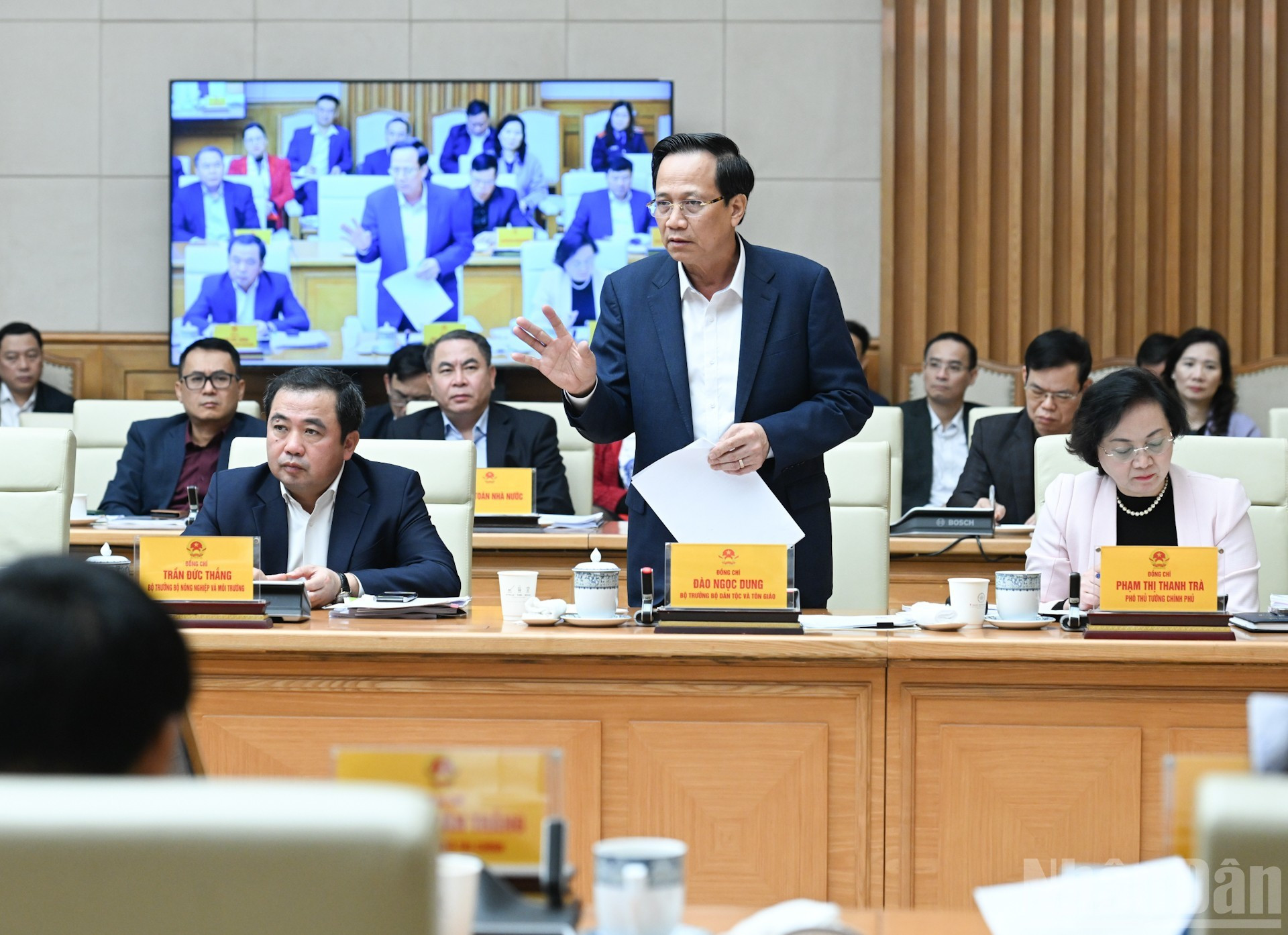 El ministro de Asuntos Étnicos y Religiosos, Dao Ngoc Dung, tiene la palabra.