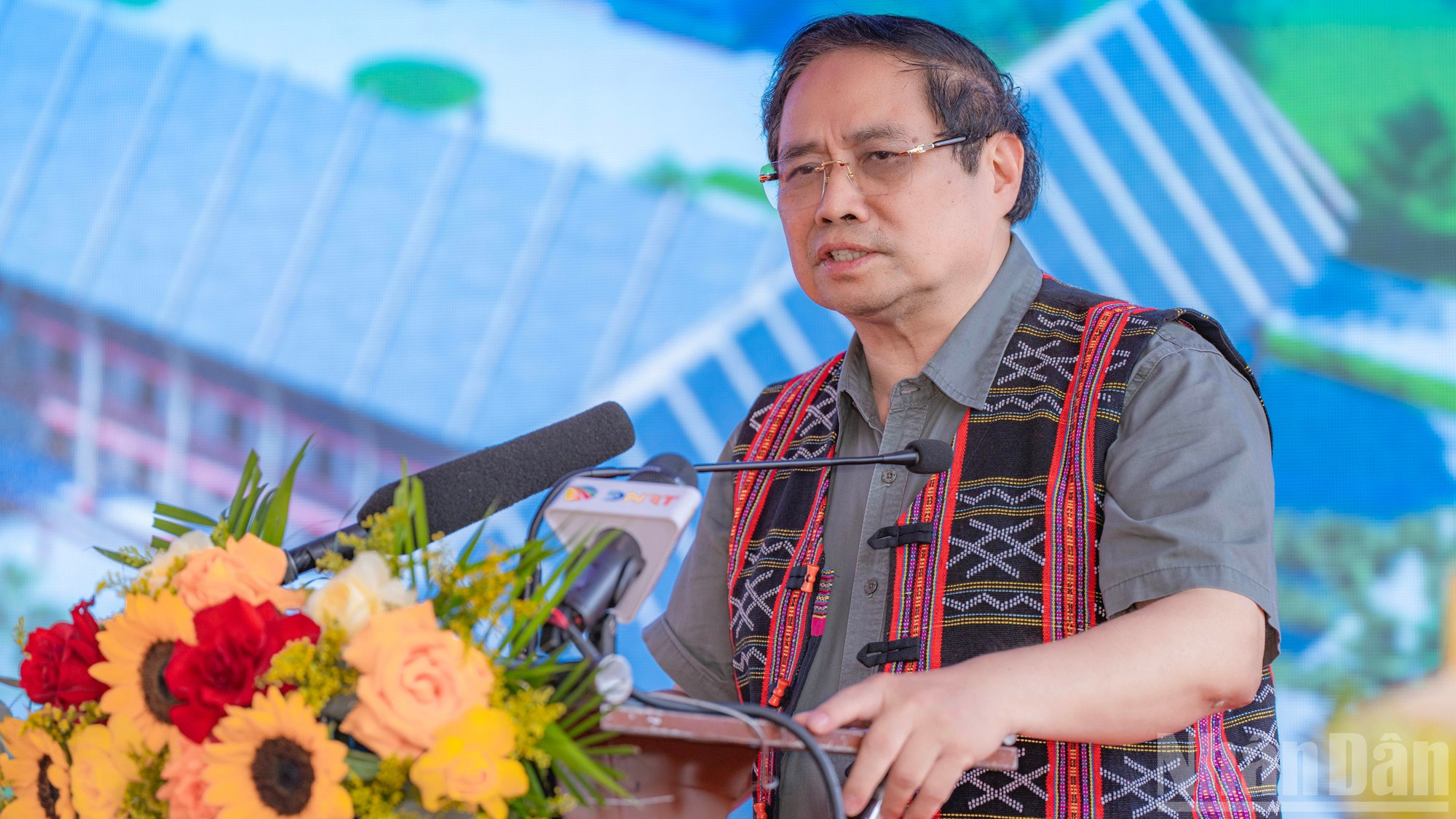El primer ministro Pham Minh Chinh pronuncia directrices. El primer ministro Pham Minh Chinh pronuncia directrices.