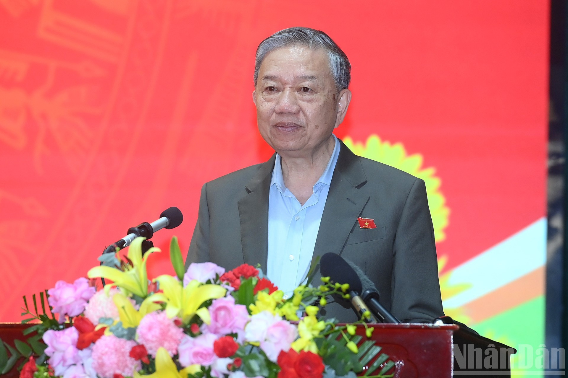 El secretario general del Partido Comunista de Vietnam, To Lam, interviene en la cita.