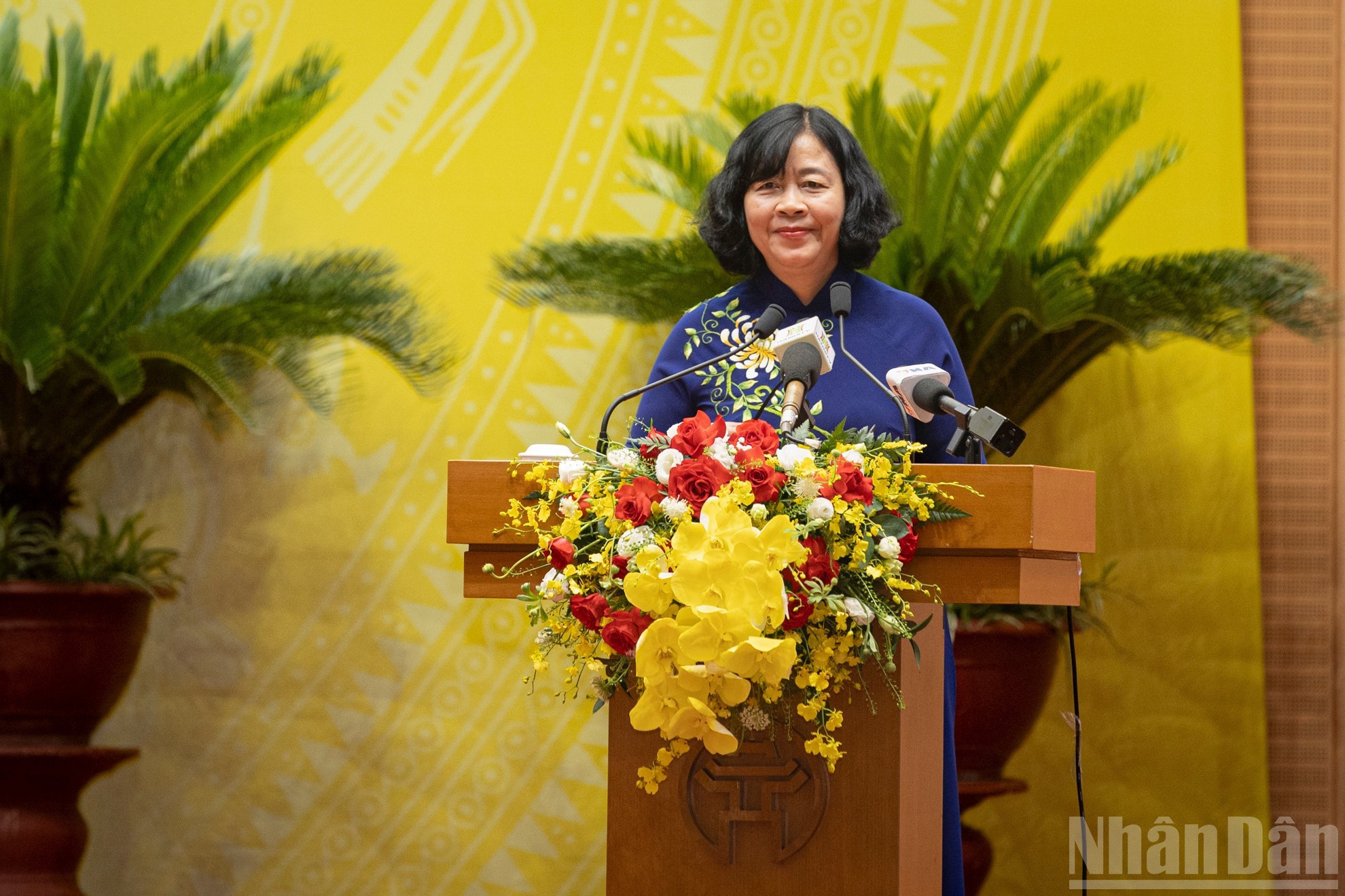 La secretaria del Comité del Partido en Hanói, Bui Thi Minh Hoai, da palabras. La secretaria del Comité del Partido en Hanói, Bui Thi Minh Hoai, da palabras.