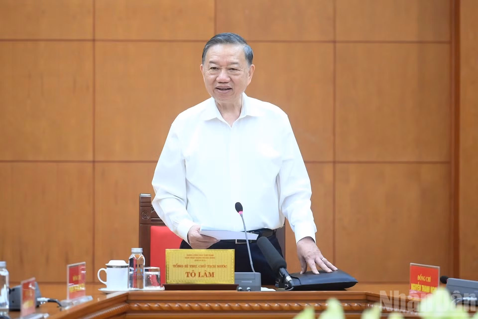 El secretario general del Partido Comunista y presidente de Vietnam, To Lam, concluye la sesión.