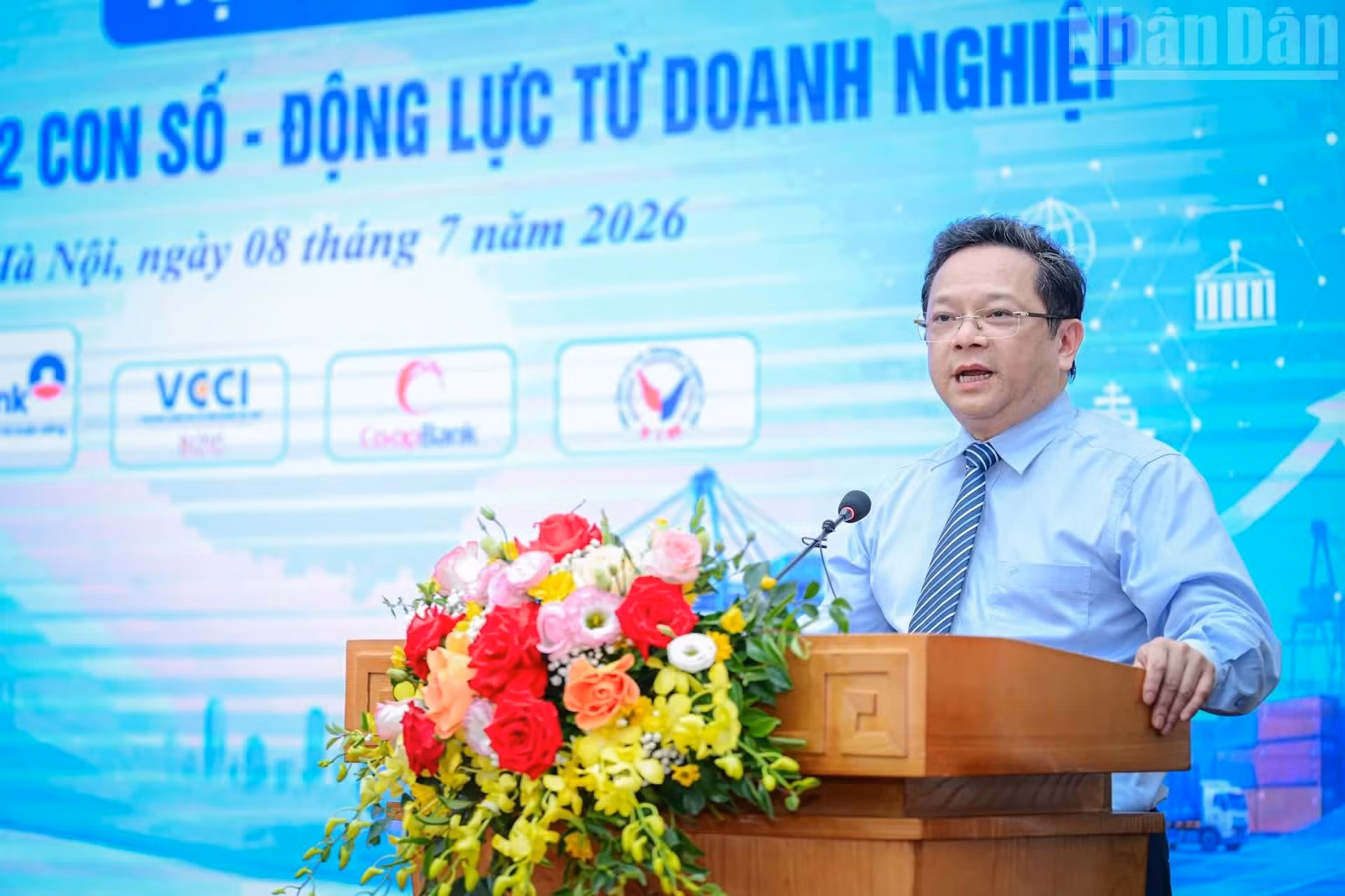 Nguyen Duc Hien, subjefe de la Comisión de Políticas y Estrategias del Comité Central del Partido Comunista de Vietnam, en su intervención.
