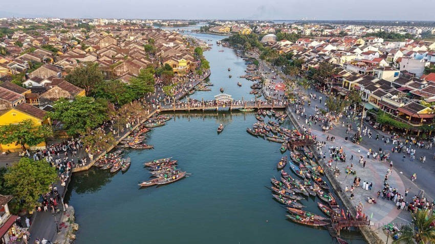 El casco antiguo de Hoi An es un destino seguro, con una arquitectura impresionante y una gastronomía atractiva, destacándose como uno de los puntos más relevantes del turismo vietnamita. El casco antiguo de Hoi An es un destino seguro, con una arquitectura impresionante y una gastronomía atractiva, destacándose como uno de los puntos más relevantes del turismo vietnamita.