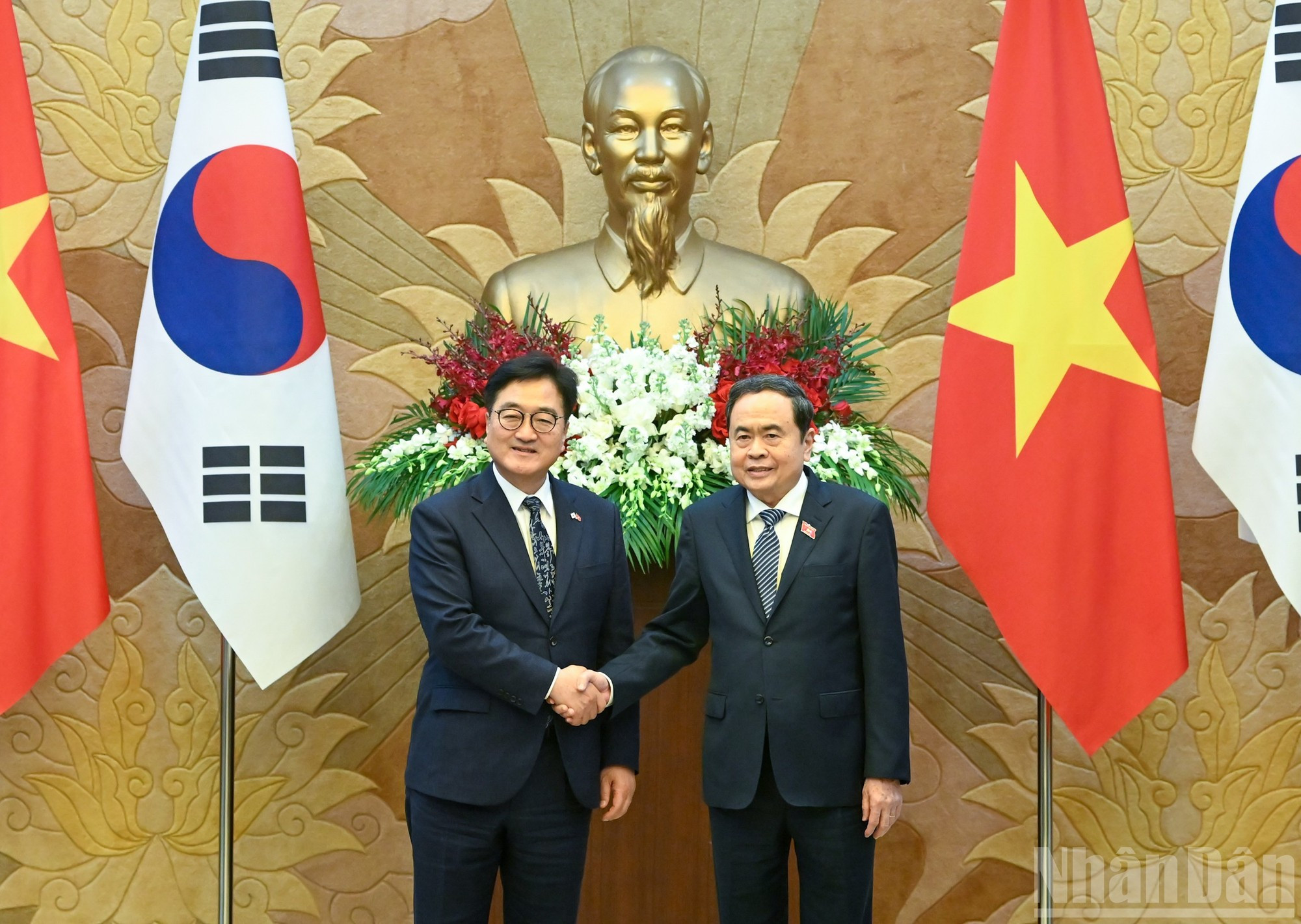 Los dos jefes del Legislativo posan antes de comenzar las conversaciones formales.