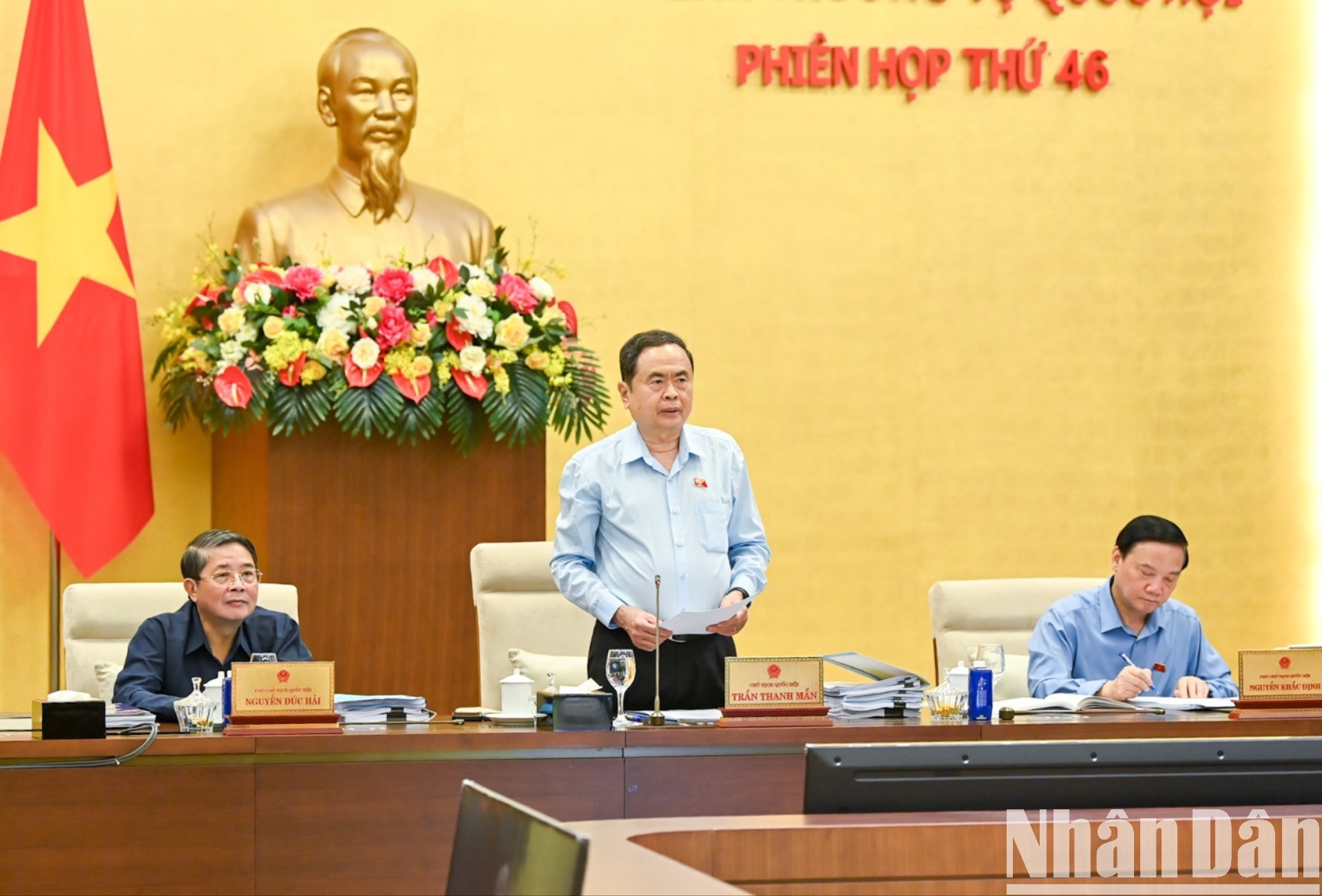El presidente de la AN, Tran Thanh Man, da palabras inaugurales.