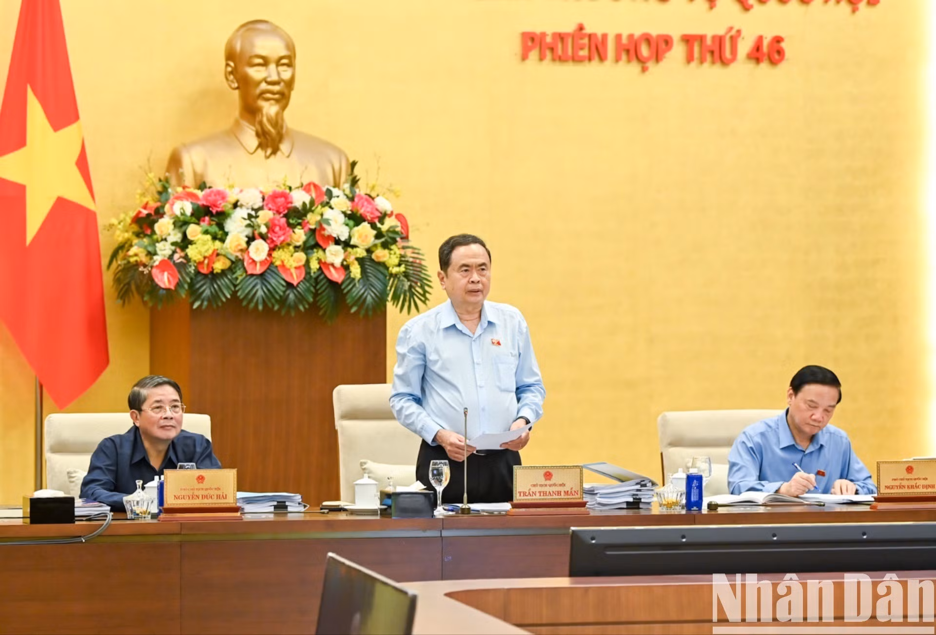 El presidente de la AN, Tran Thanh Man, da palabras inaugurales.