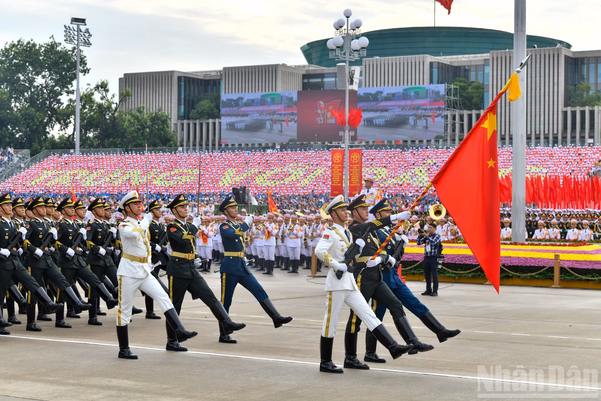 La delegación china, de 120 efectivos, llegó a Hanói un día antes.